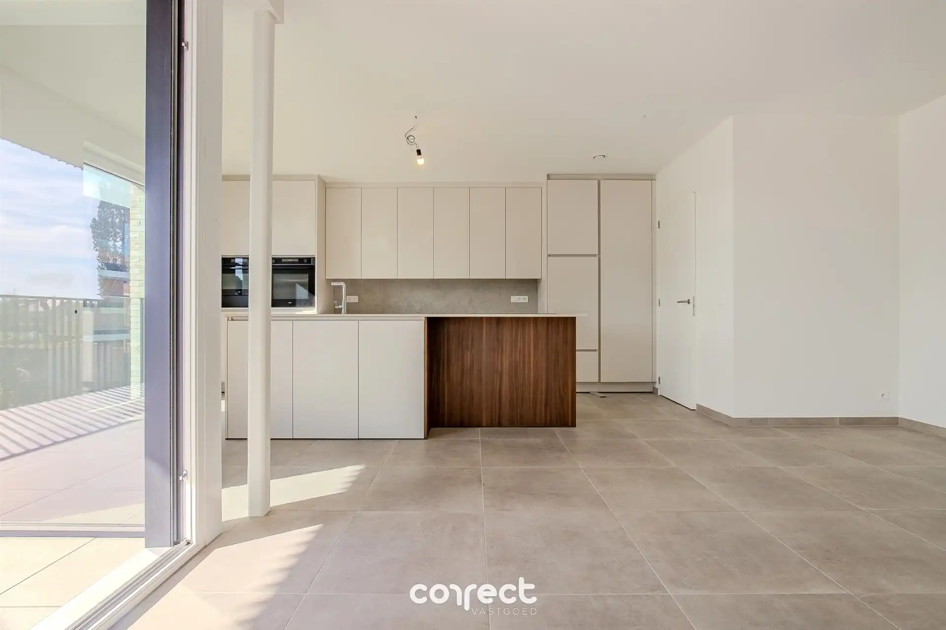 Volledig afgewerkt nieuwbouwappartement in centrum Zedelgem foto 6