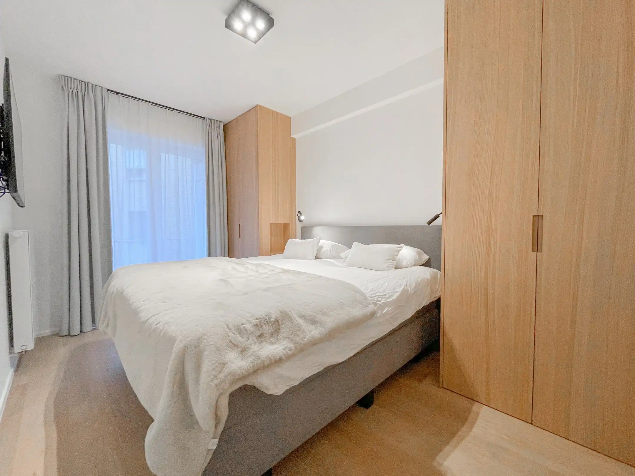 Volledig gerenoveerd appartement met een mooi zeezicht gelegen tussen het Driehoeksplein en Albertplein. foto 11