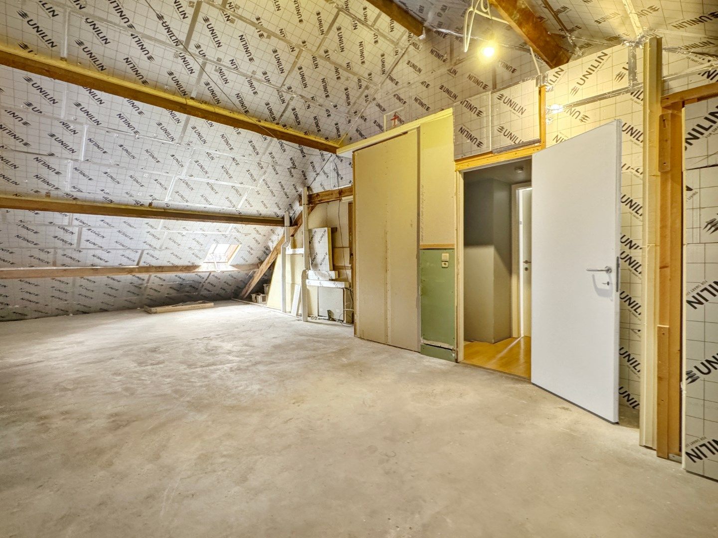 Een interessant duplexappartement met 2 slaapkamers! foto 15