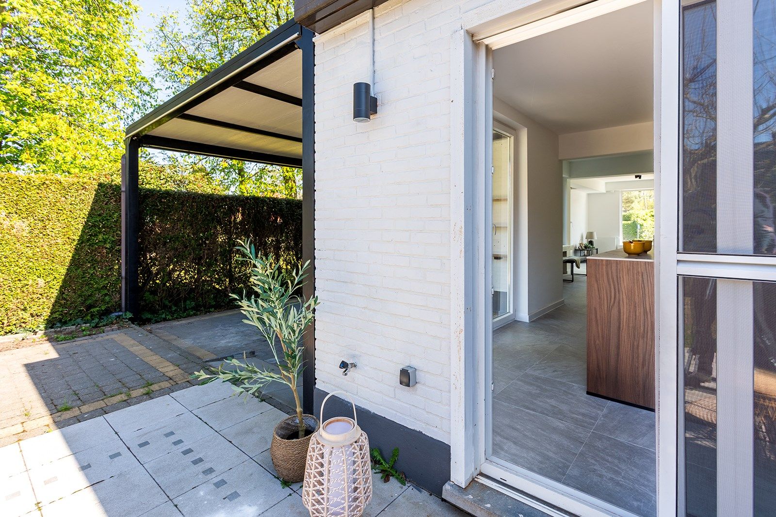 Nét gerenoveerde woning met aangename tuin  foto 9