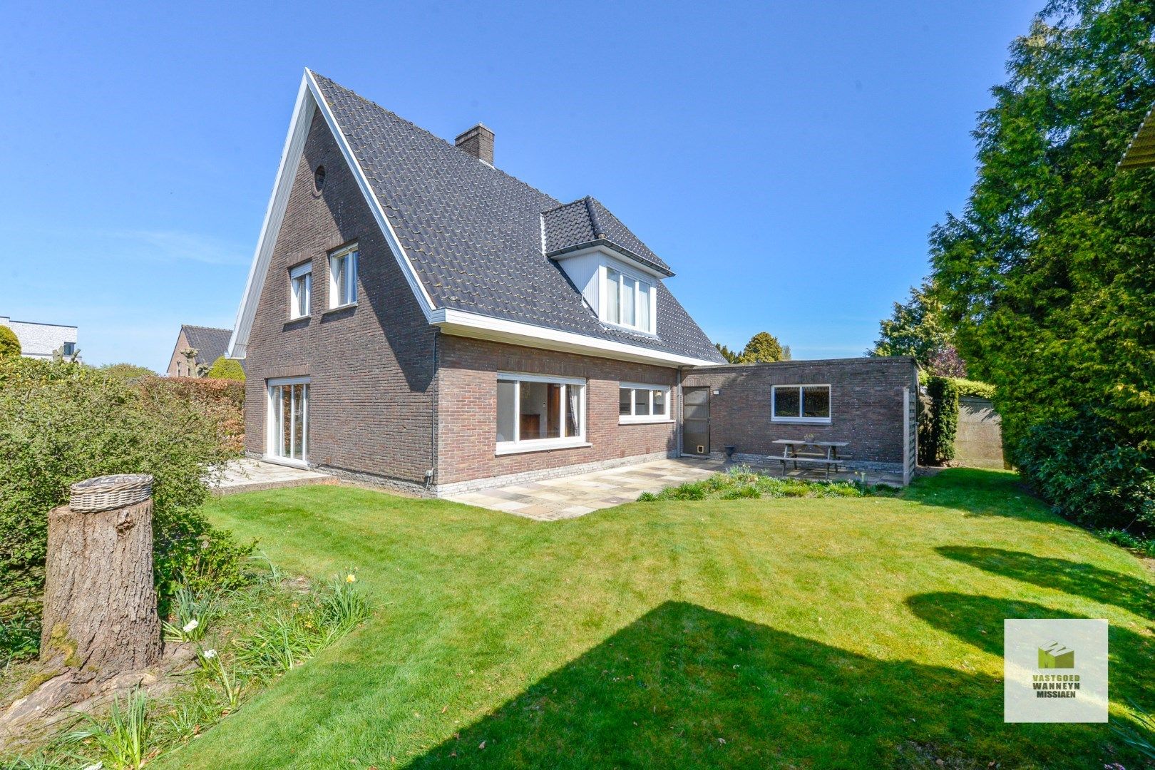 Statige villa met 3 slaapkamers en praktijkruimte met opslagplaats/atelier van 114 m2  foto 26