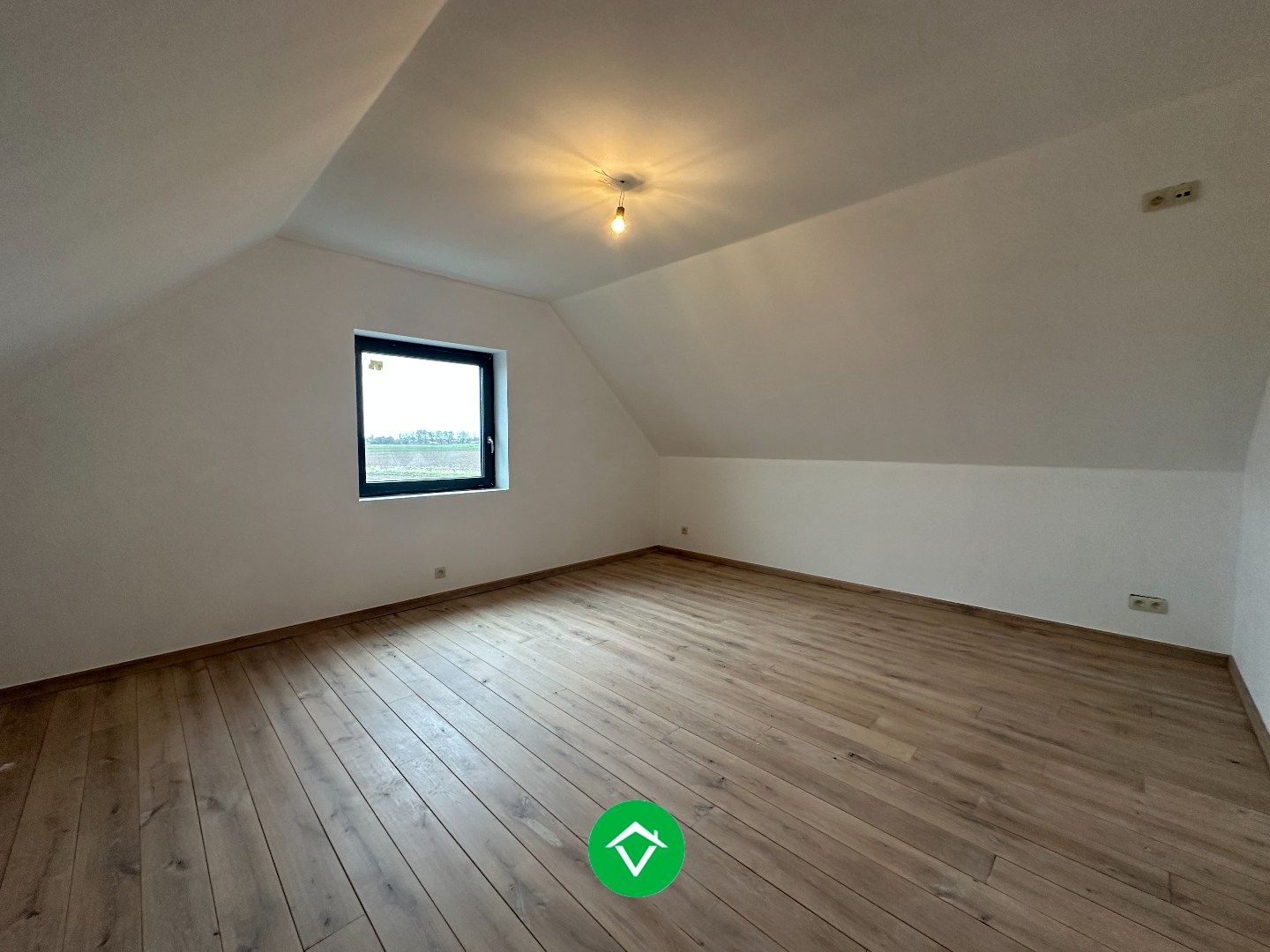 Nieuwbouwwoning te huur in Eernegem – energiezuinig en instapklaar! foto 9