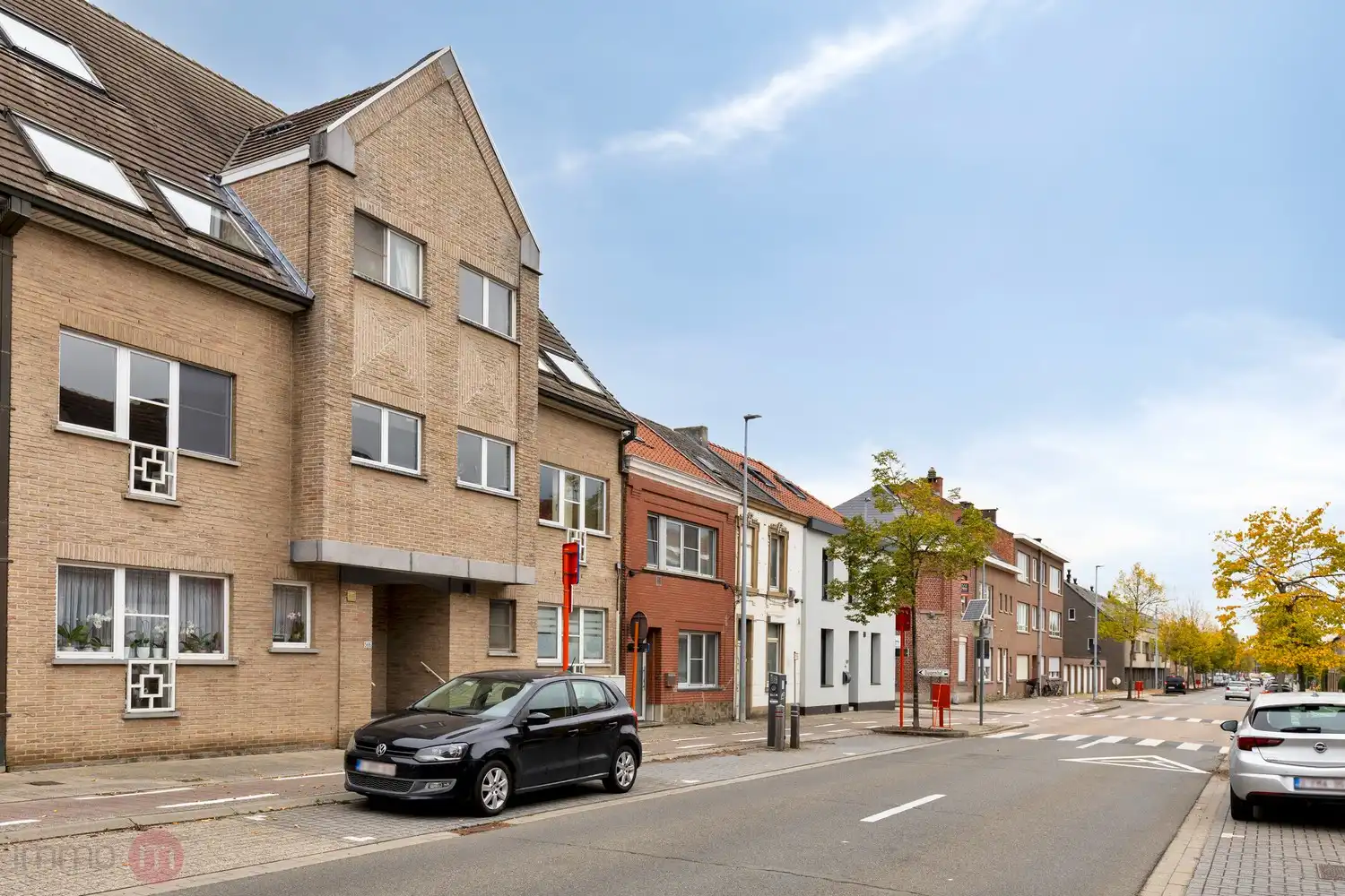 Goed gelegen appartement met 2 slaapkamers, terras en autostaanplaats foto 2