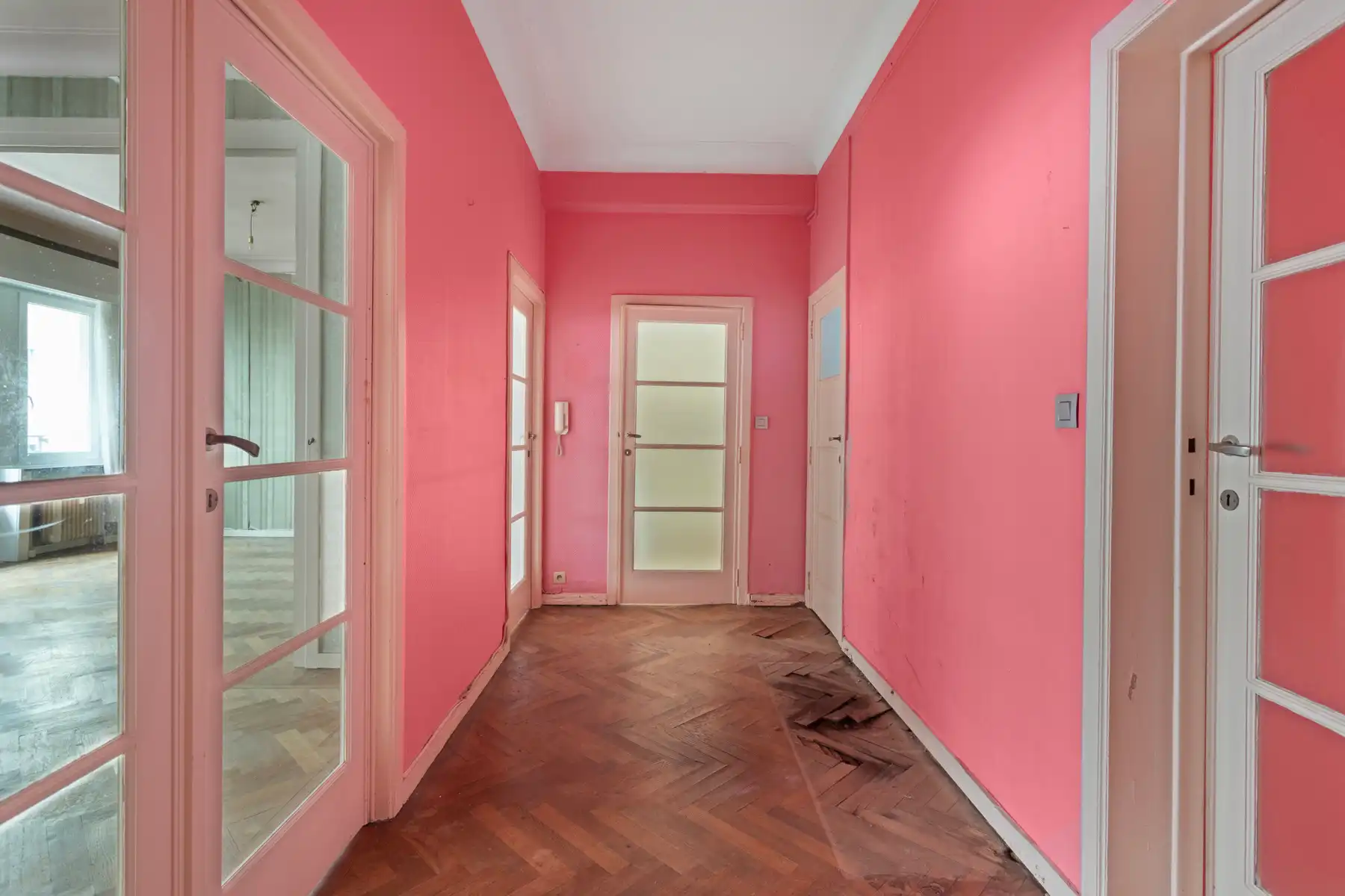 Stijlvol appartement met 1 slaapkamer in de Europese wijk foto 12