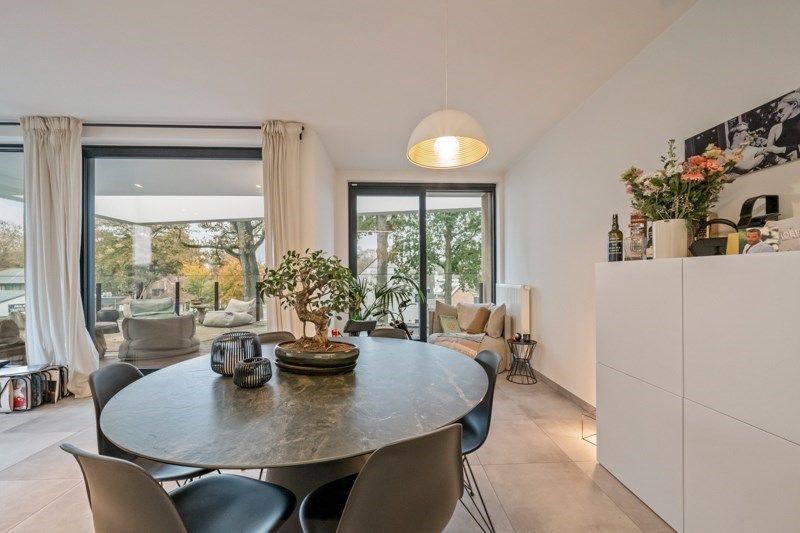 Recent gebouwd appartement met groot terras en garagebox in Varsenare te huur.  foto 5