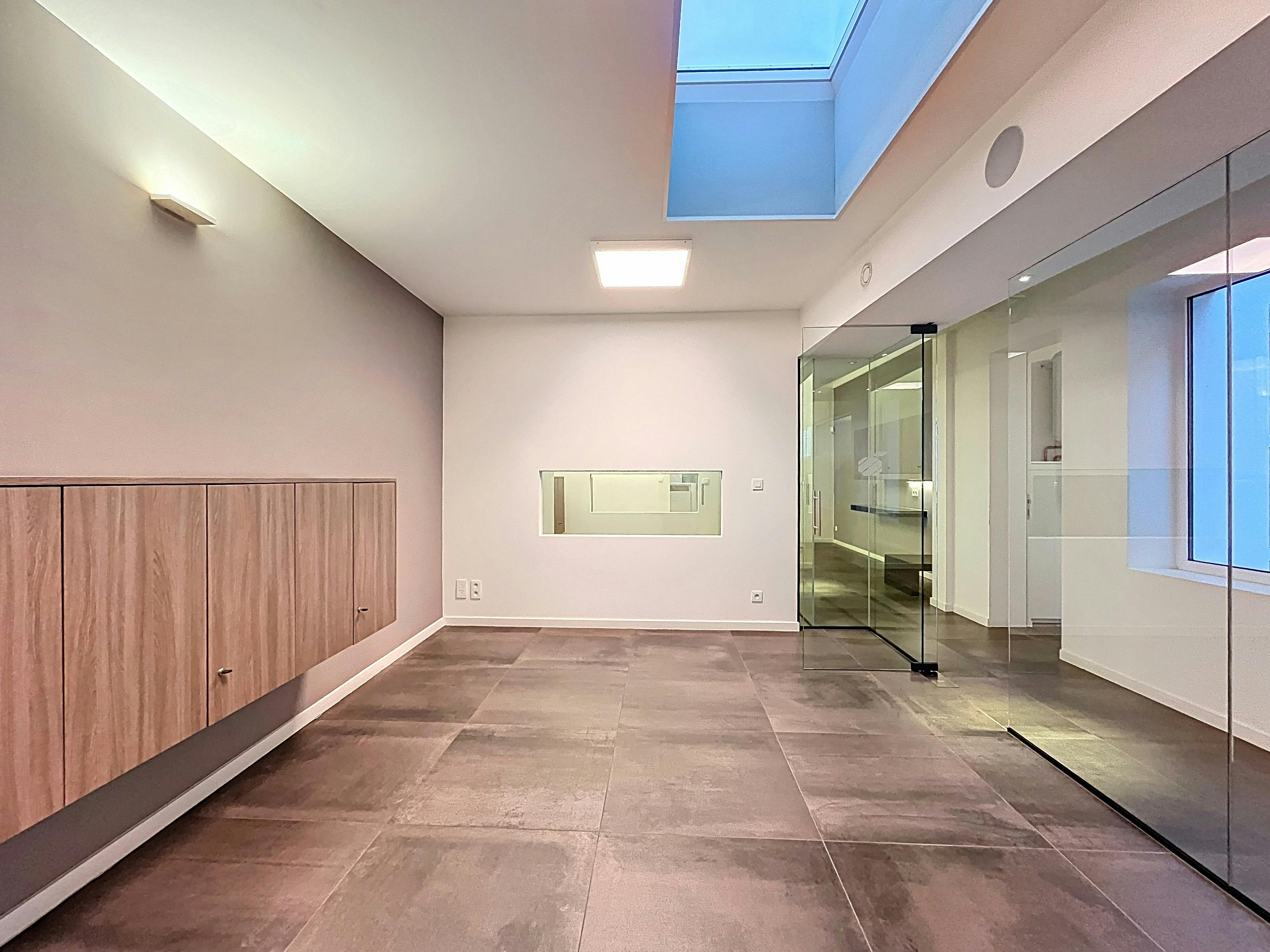 Instapklaar handelspand met woonst te koop op de Boelare in Eeklo foto 24