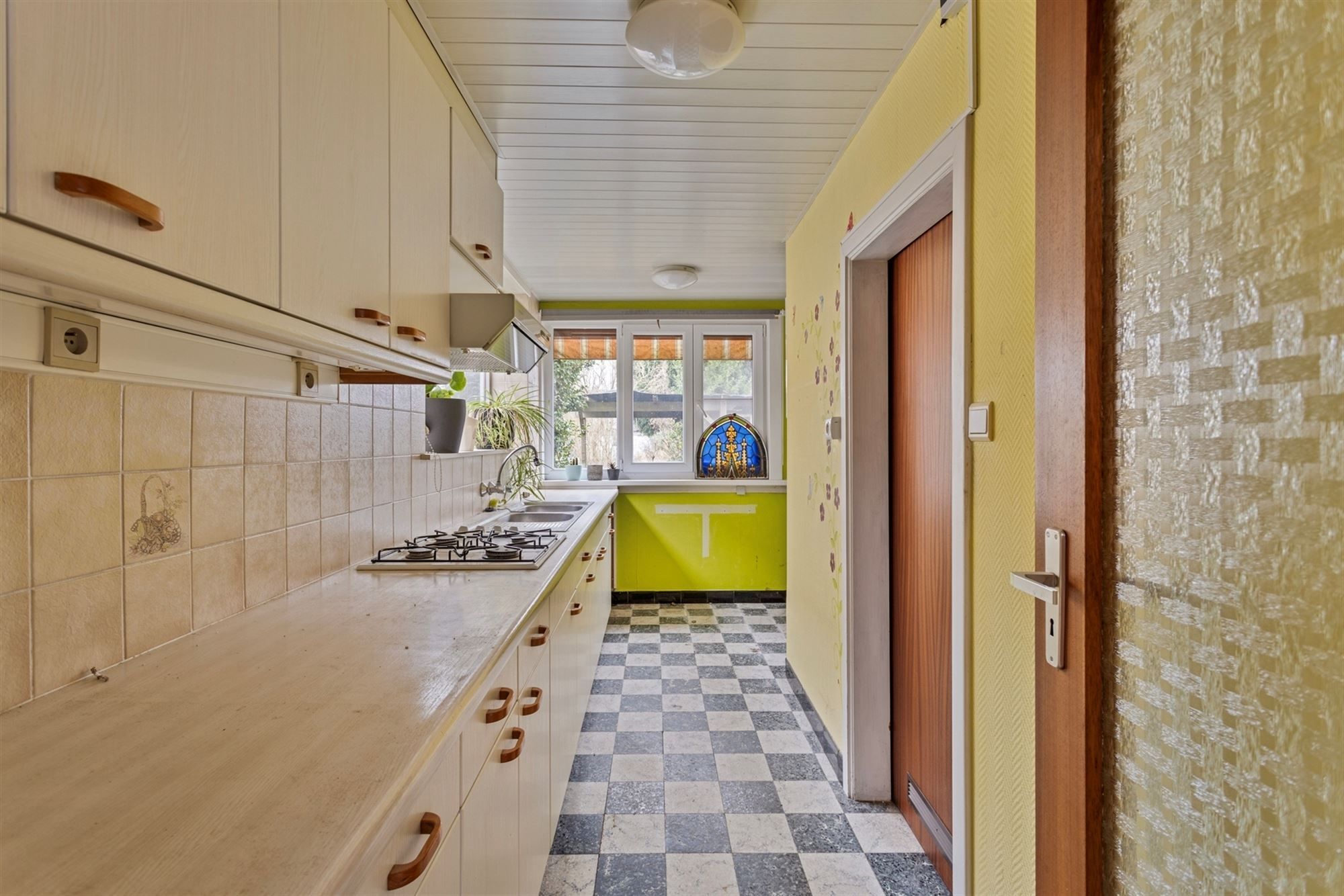 Te renoveren huis met tuin (266m²) grens Hove Mortsel foto 9