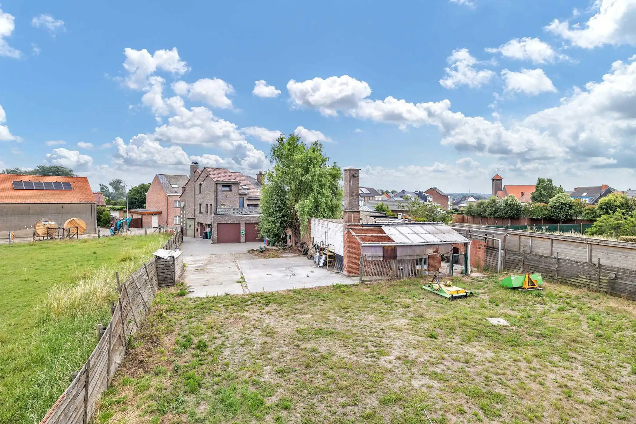 Handelswoning met ruime garage  foto 25