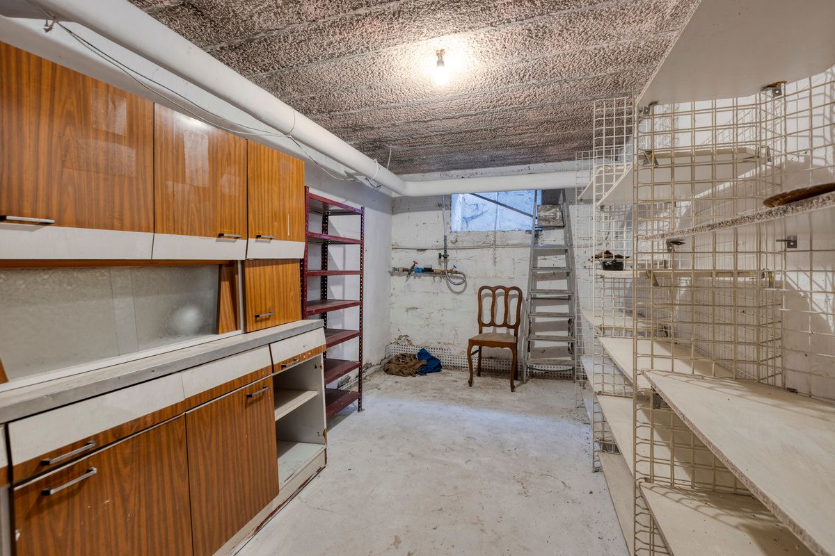 Landelijke woning met 2 loodsen foto 16