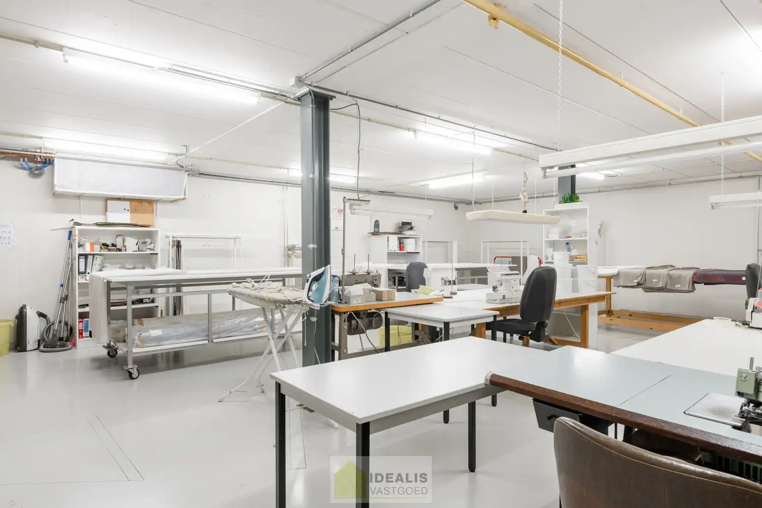 INSTAPKLARE HANDELSRUIMTE VAN MAAR LIEFST +- 410M² MET RIANTE WONING OP SCHITTERENDE COMMERCIËLE ZICHTLOCATIE!! foto 29