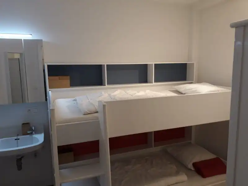Mooi gerenoveerd 2-slaapkamer-appartement  met zeezicht. foto 17
