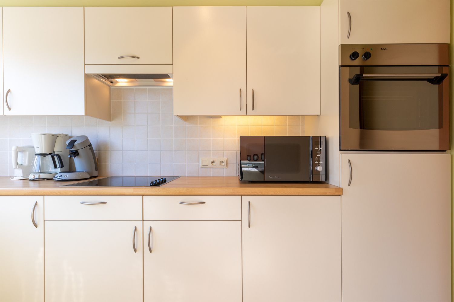 Instapklaar gemeubeld appartement met twee slaapkamers in het hartje van Blankenberge. In het commercieel centrum. Dichtbij de Dijk en het strand. foto 9