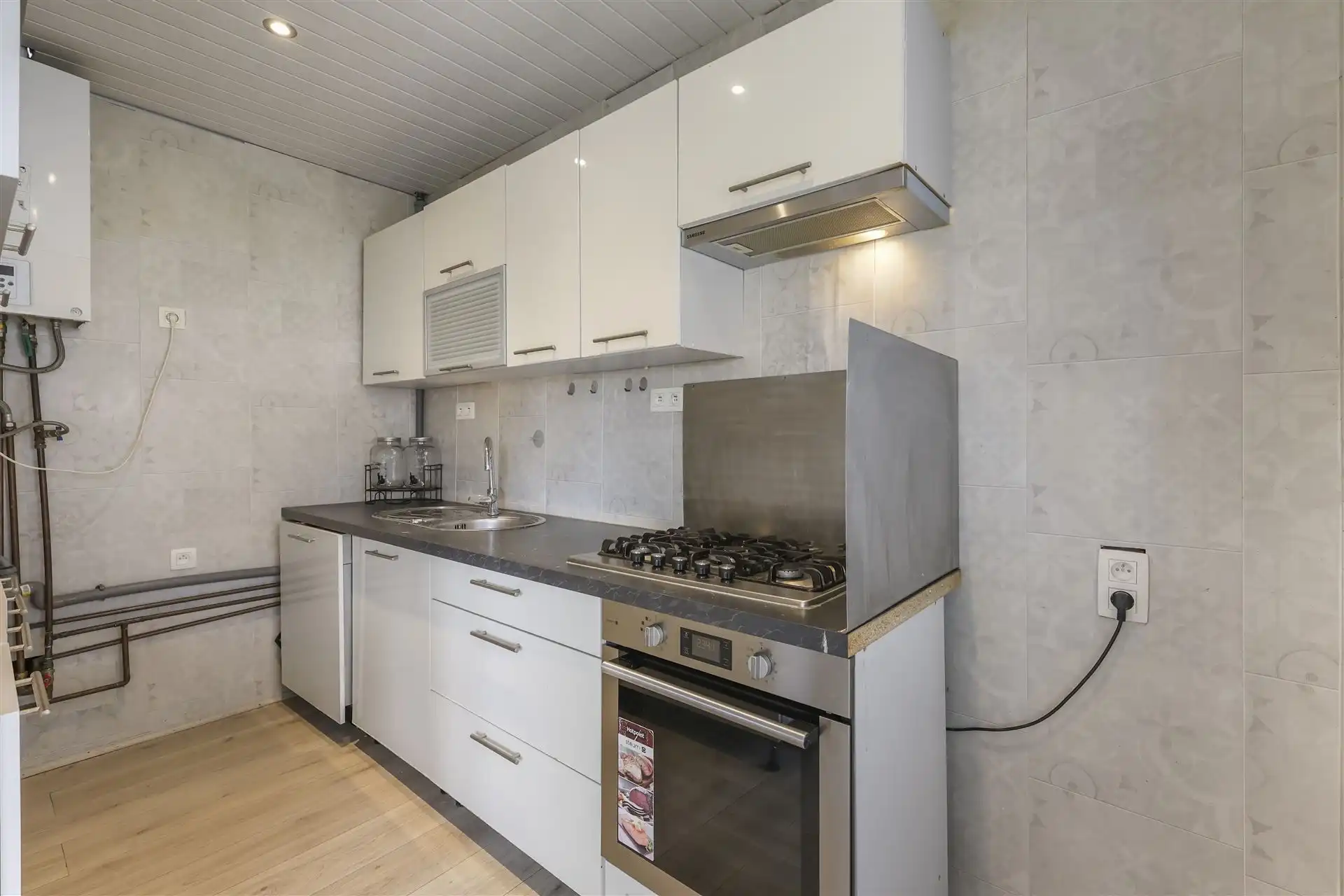 ZONNIG / LAGE ALGEMENE KOSTEN  foto 7