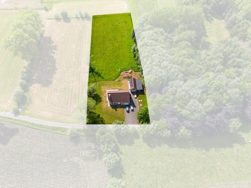 Alleenstaande woning te midden van rust en natuur foto 9