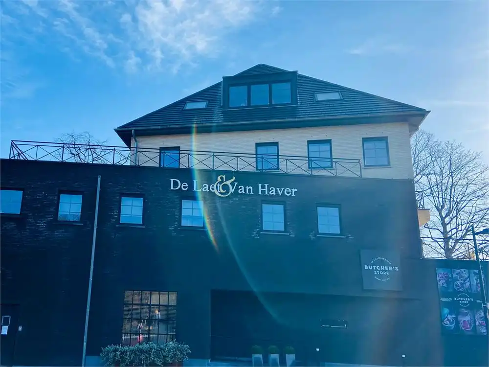 Prachtig Penthouseappartement (2 slpk) in hartje Hove te koop foto 18