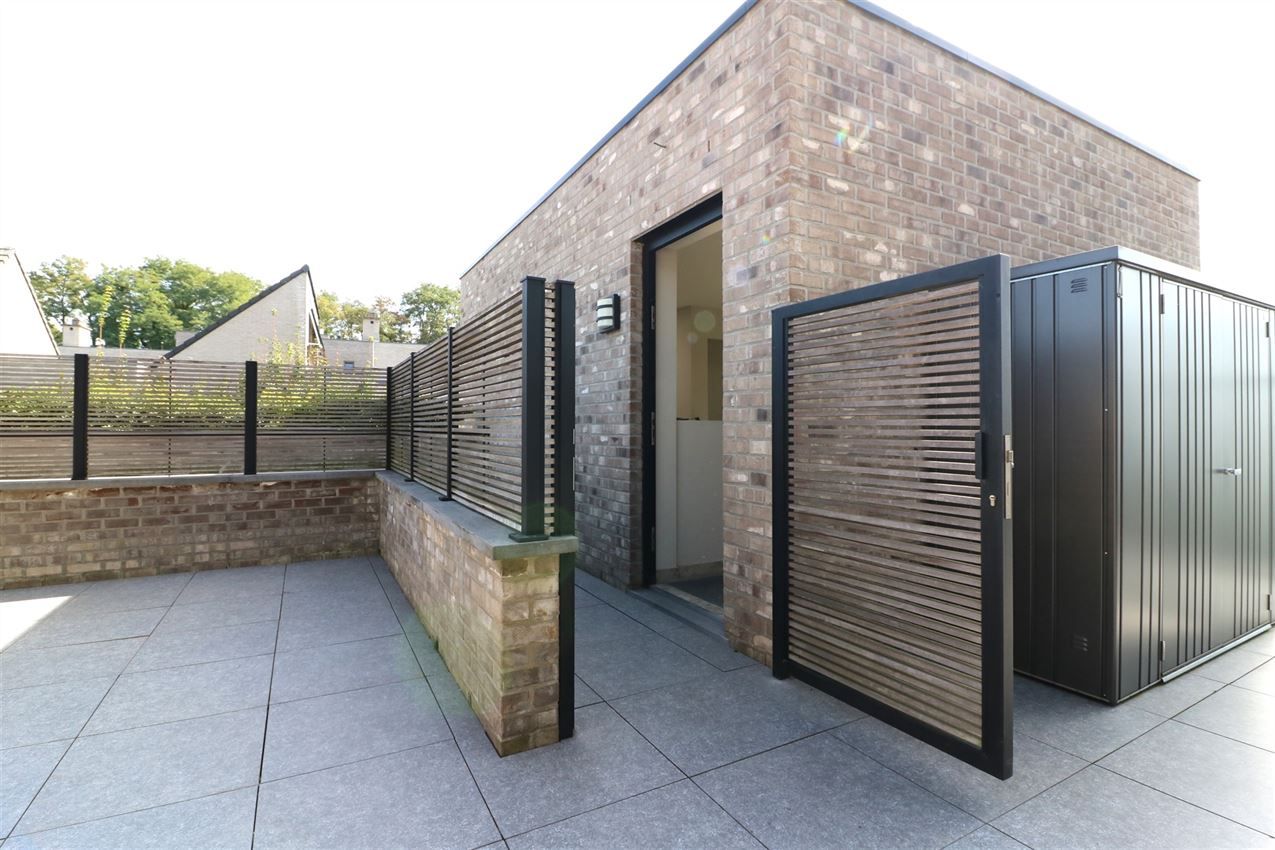 Zonnig appartement met ruim terras, twee slaapkamers in centrum foto 22