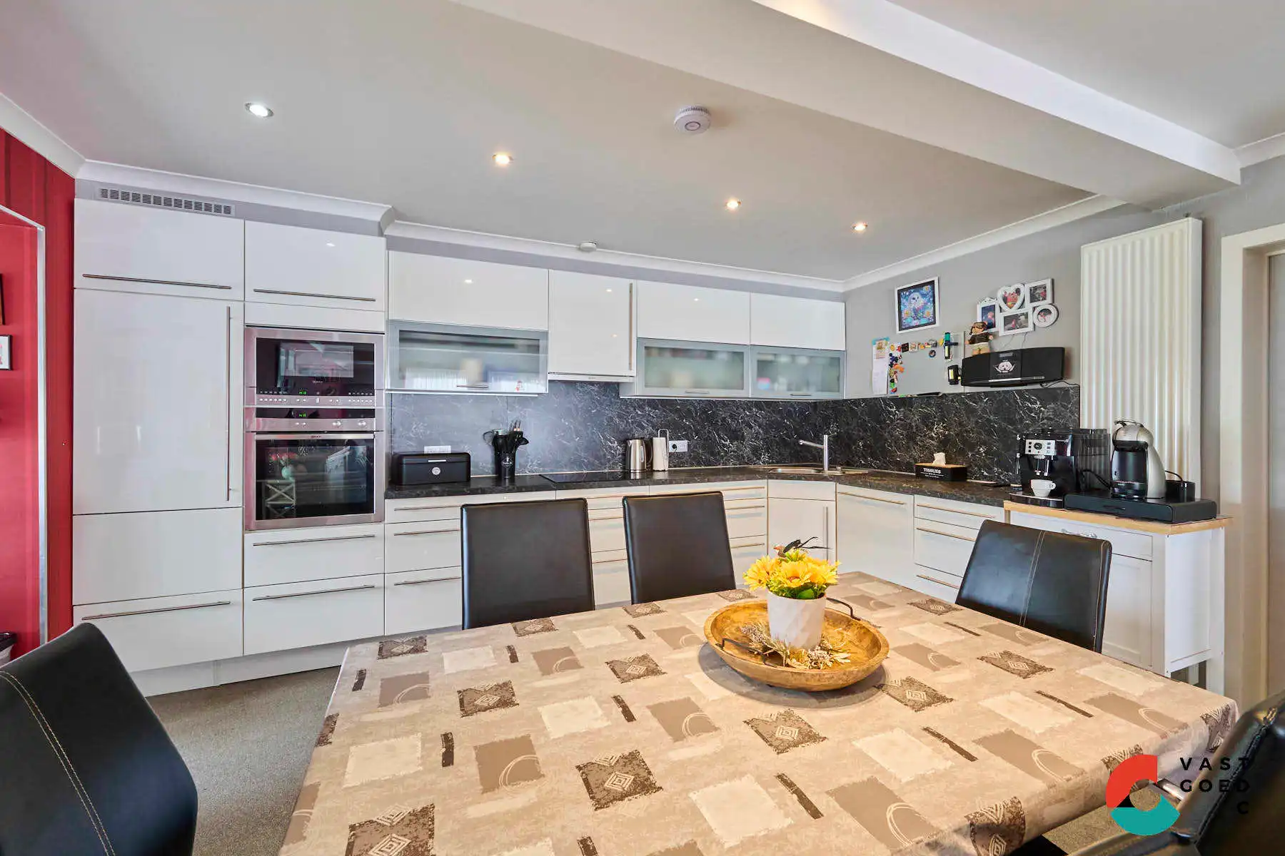 Ruime woning in een rustige gelegen wijk foto 8