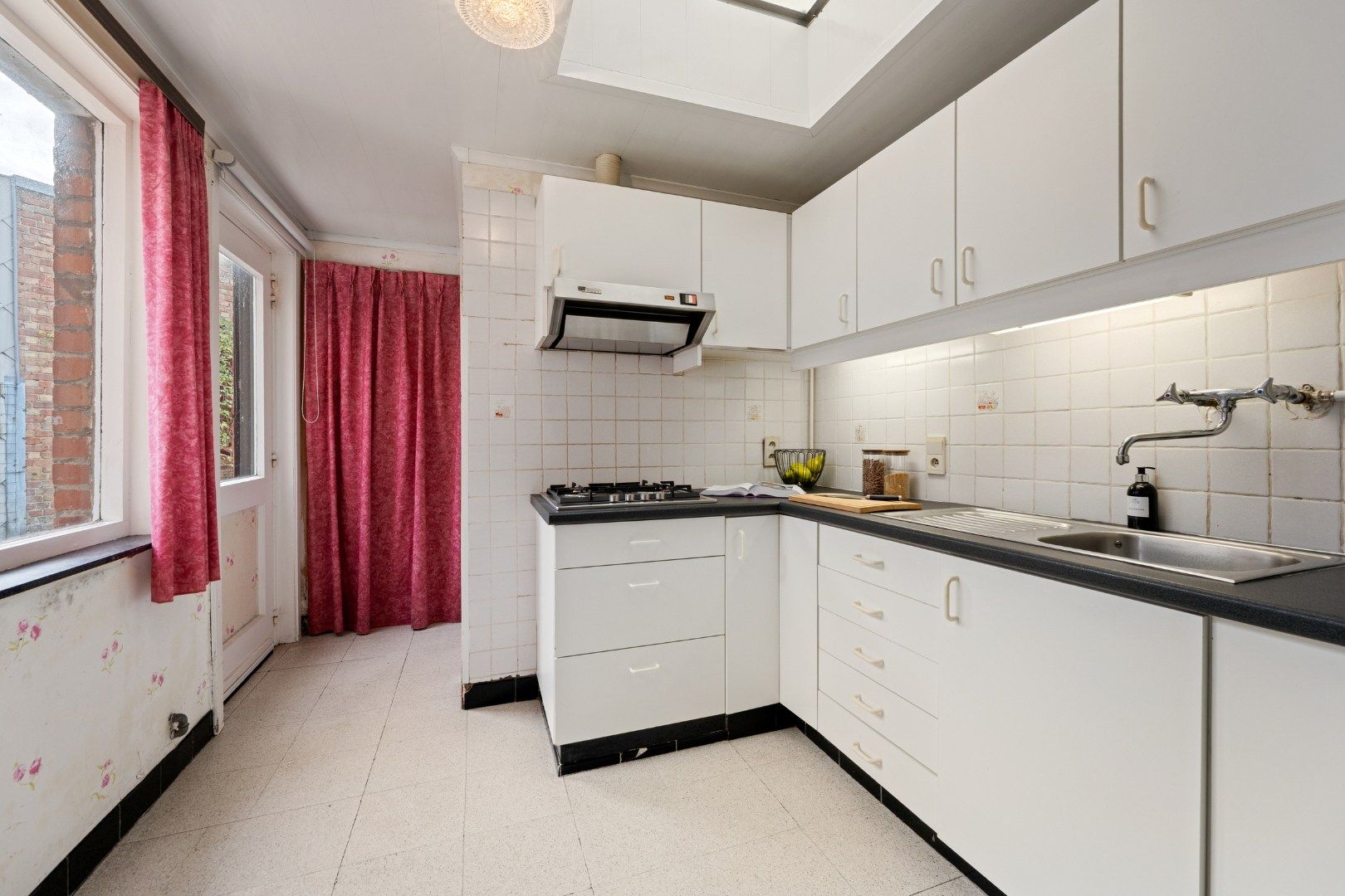 Ruime rijwoning met garage, centrum Aartrijke foto 8