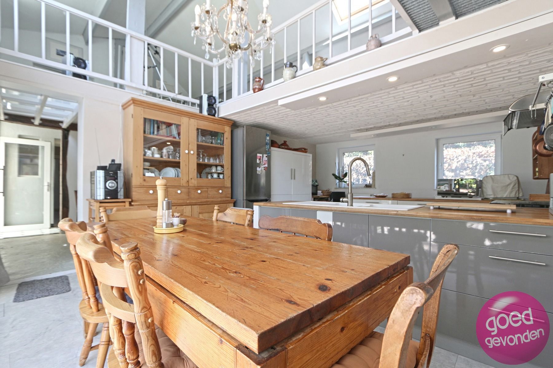 VILLA - 4 tot 7 SLK - TERRAS - TUIN - PARKING - IDYLLISCH foto 2