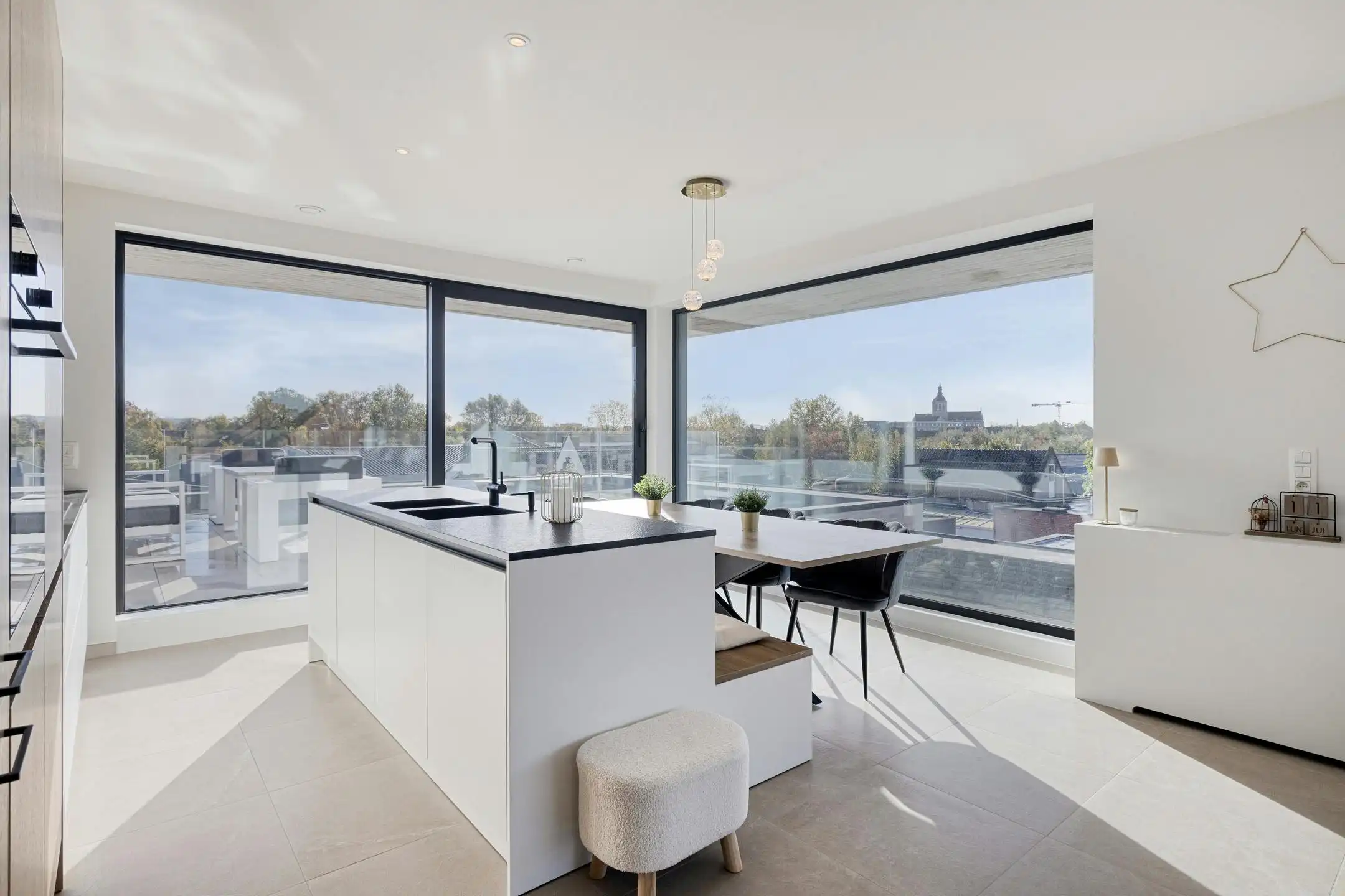 Appartement met lift, groot terras en prachtig verzicht foto 4