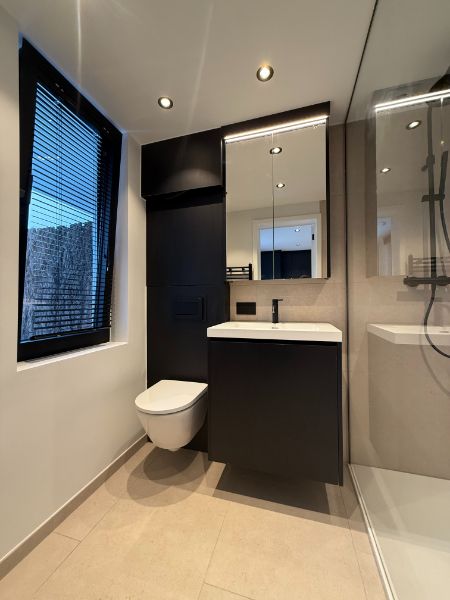 Prachtig gerenoveerde studio met terras aan het Citadelpark foto 11