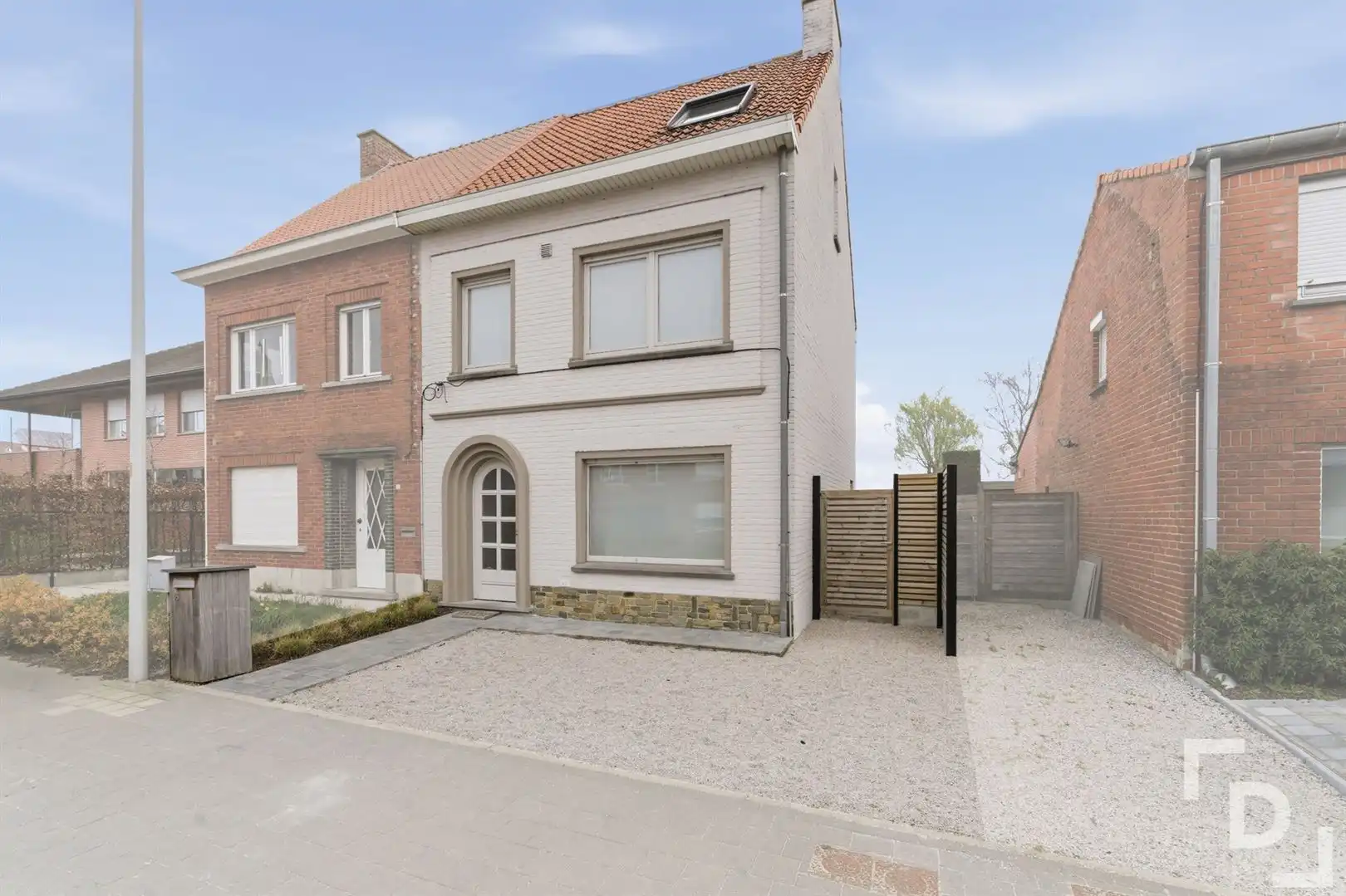 Gerenoveerde HOB met 3 slaapkamers en tuin te koop in Sint-Jan. foto 30