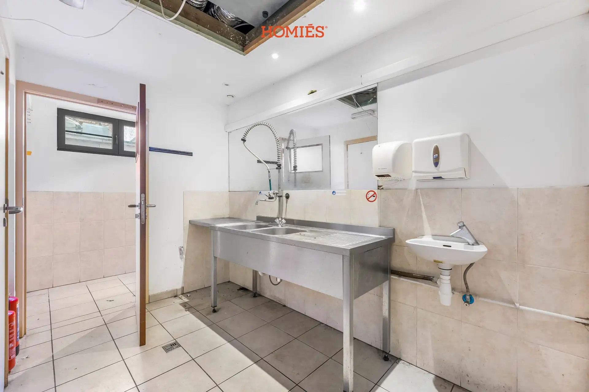 Te renoveren handelspand op toplocatie foto 13