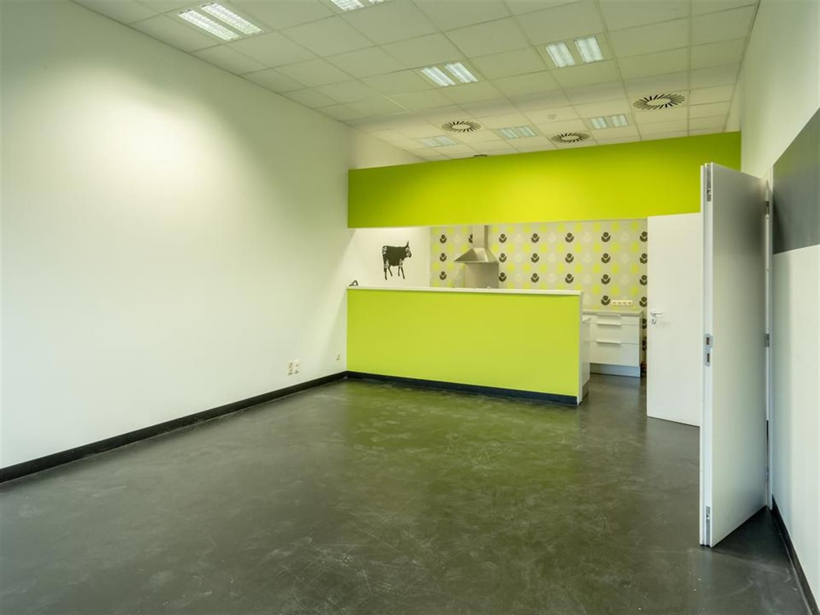 Gunstig gelegen logistieke site te huur  foto 14