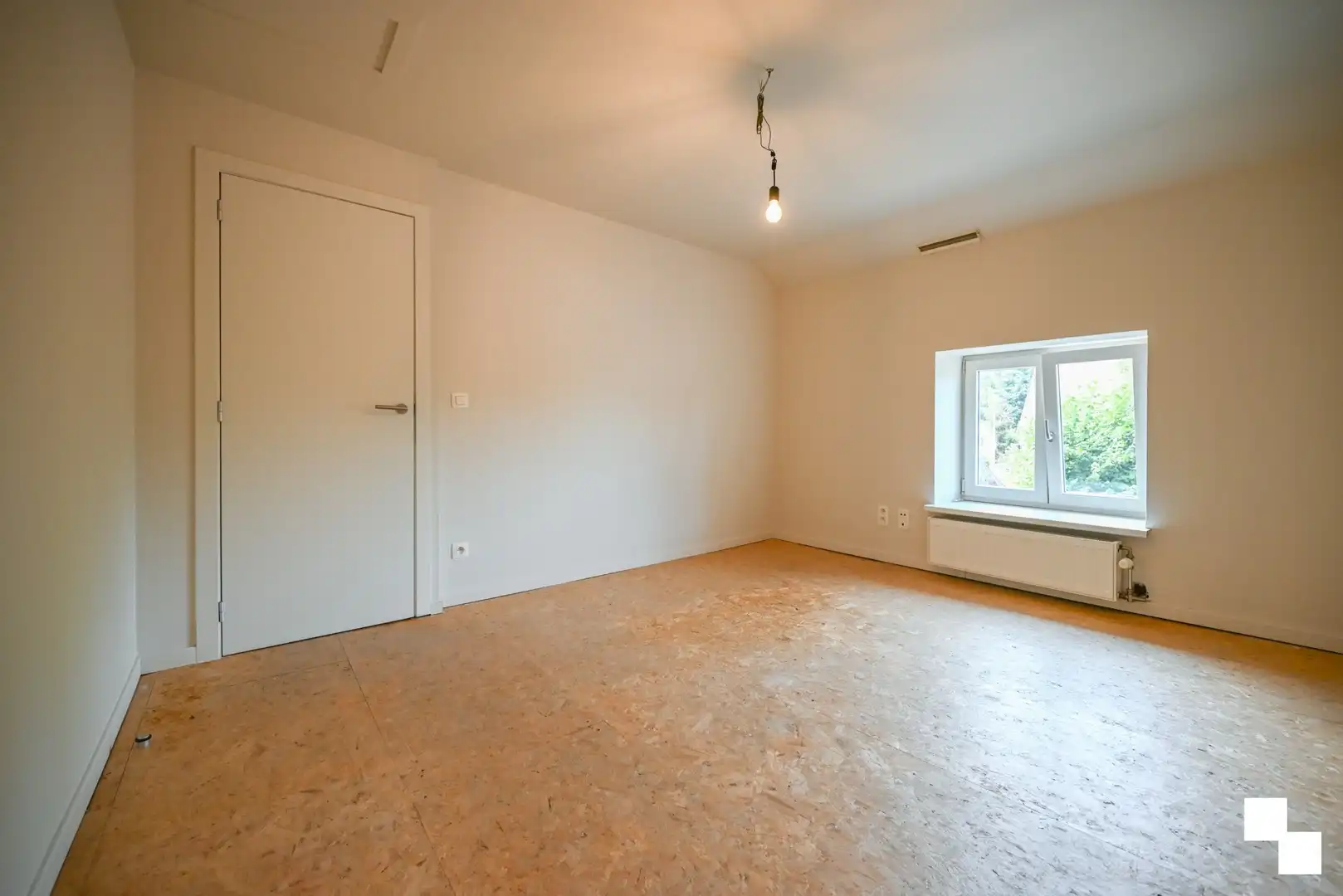 Instapklare woning met twee slaapkamers nabij centrum Izegem foto 19