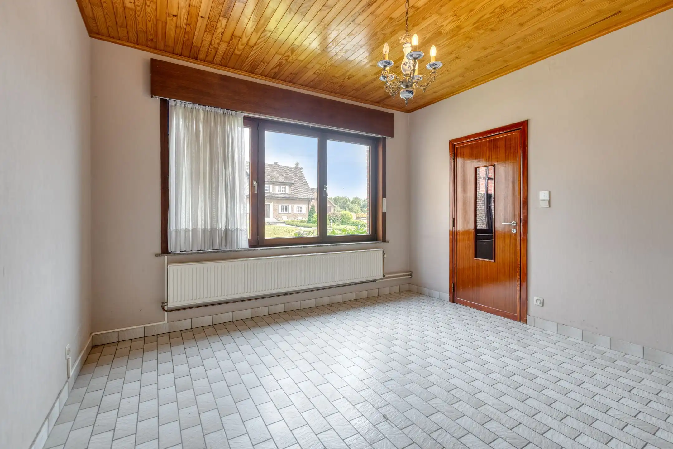 Woning vol potentieel op ruim perceel foto 12