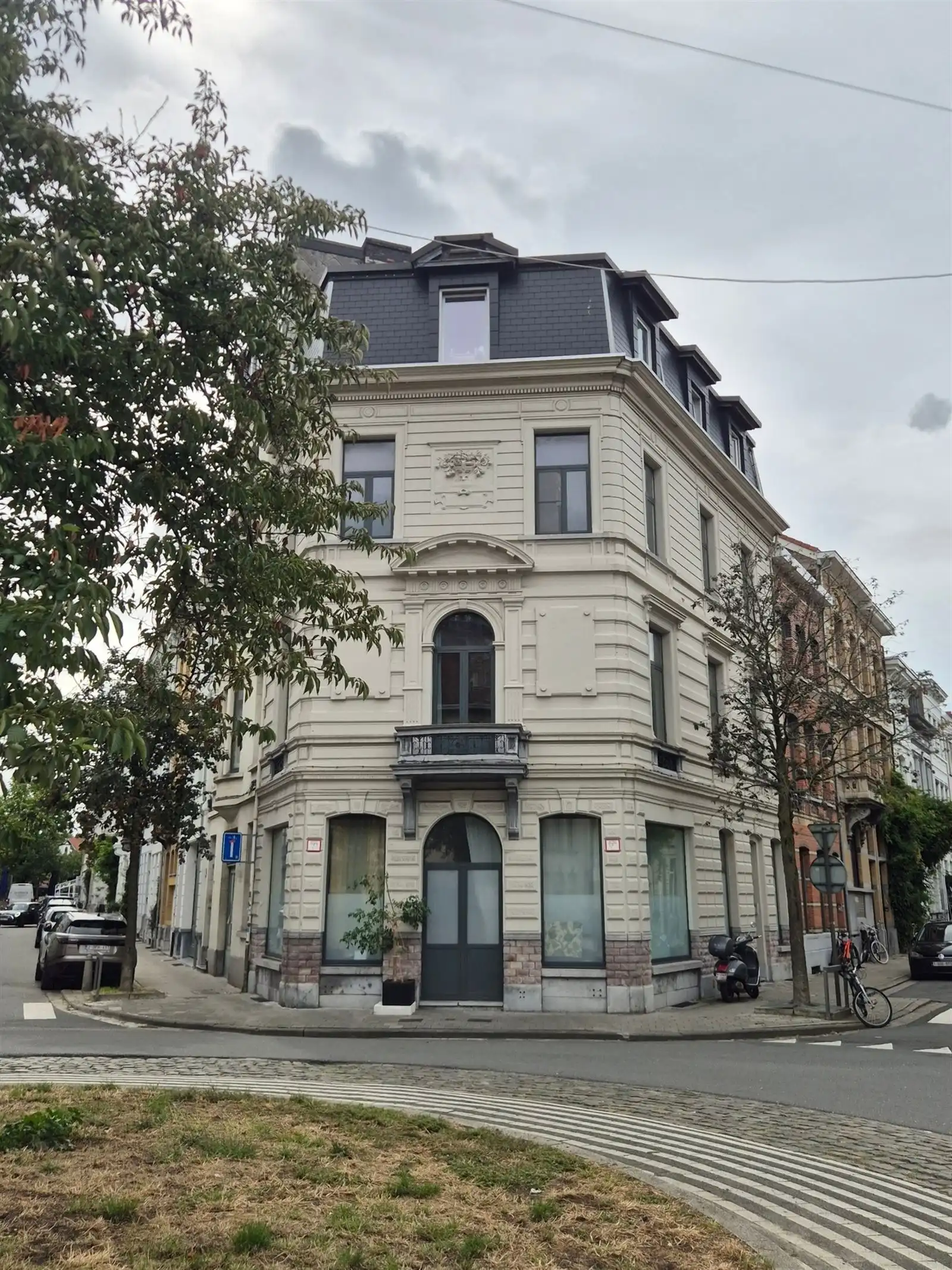 1-slpk Appartement aan de bruisende Dageraadplaats foto 13