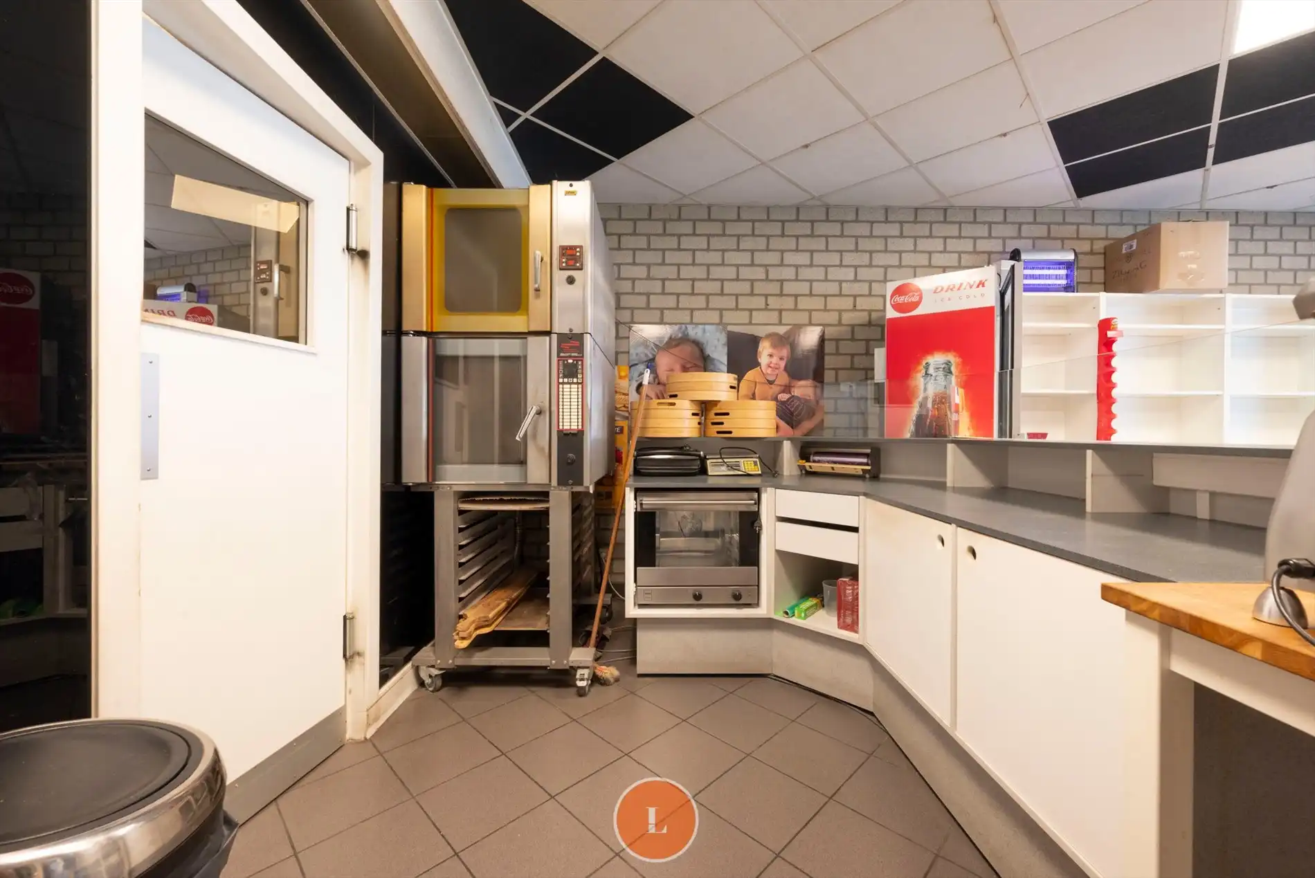 Handelspand met duplexappartement, tuin en garage in het hart van Lauwe foto 6