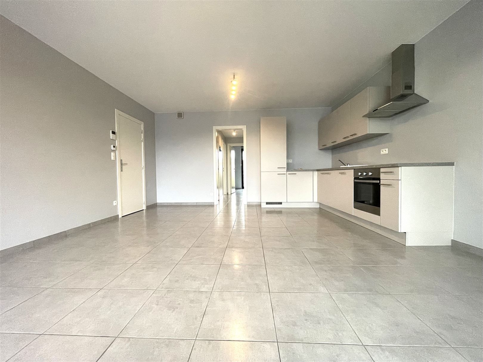 Nieuwbouw appartement met 2slpk's en zeer groot zonneterras te Sint-Gillis bij Dendermonde  foto 2