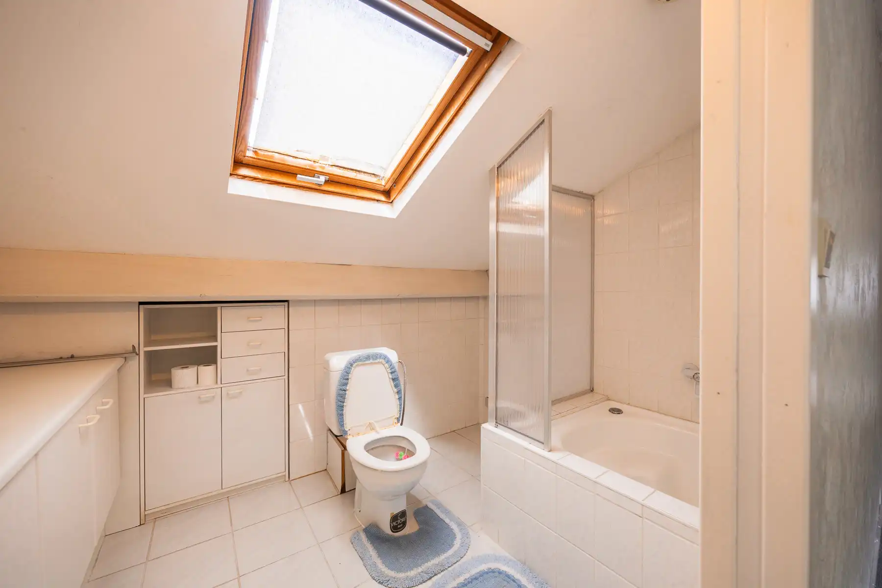 Karaktervolle villa met veel potentieel op een riant perceel foto 18