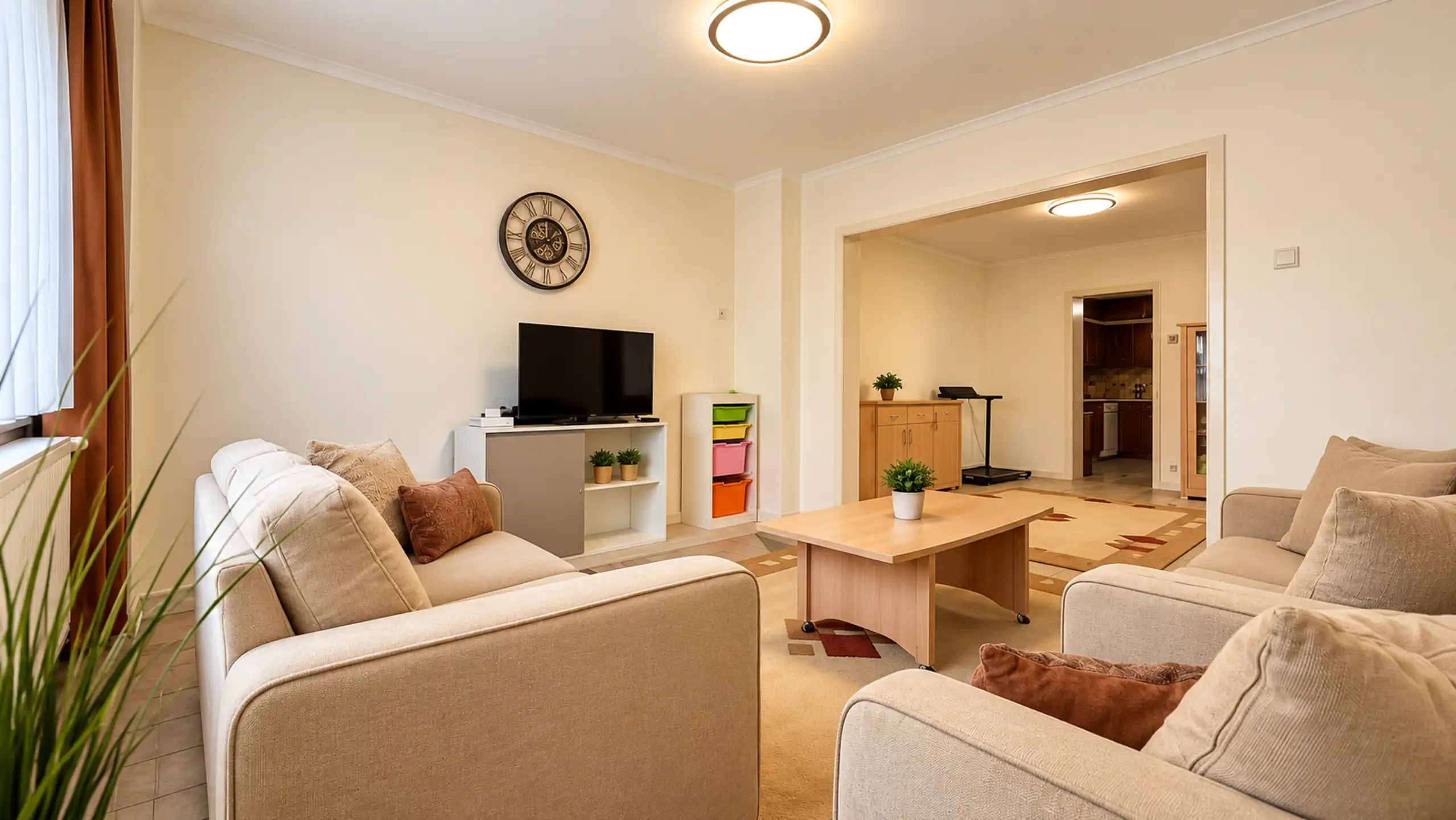 Ruime woning met 3slpk, tuin en garage op toplocatie! foto 3