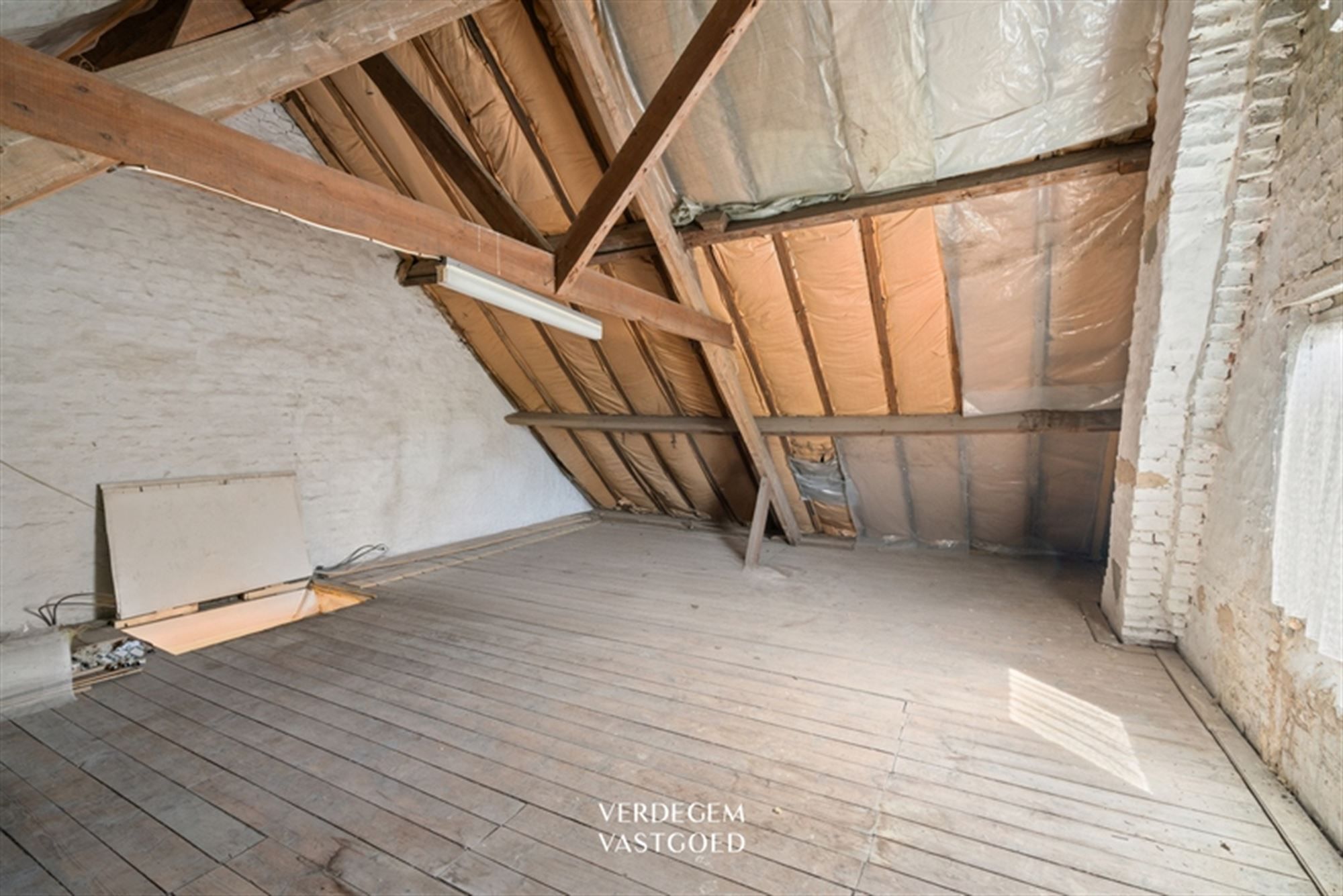 Huis met 3 slaapkamers, garage en tuin foto 14