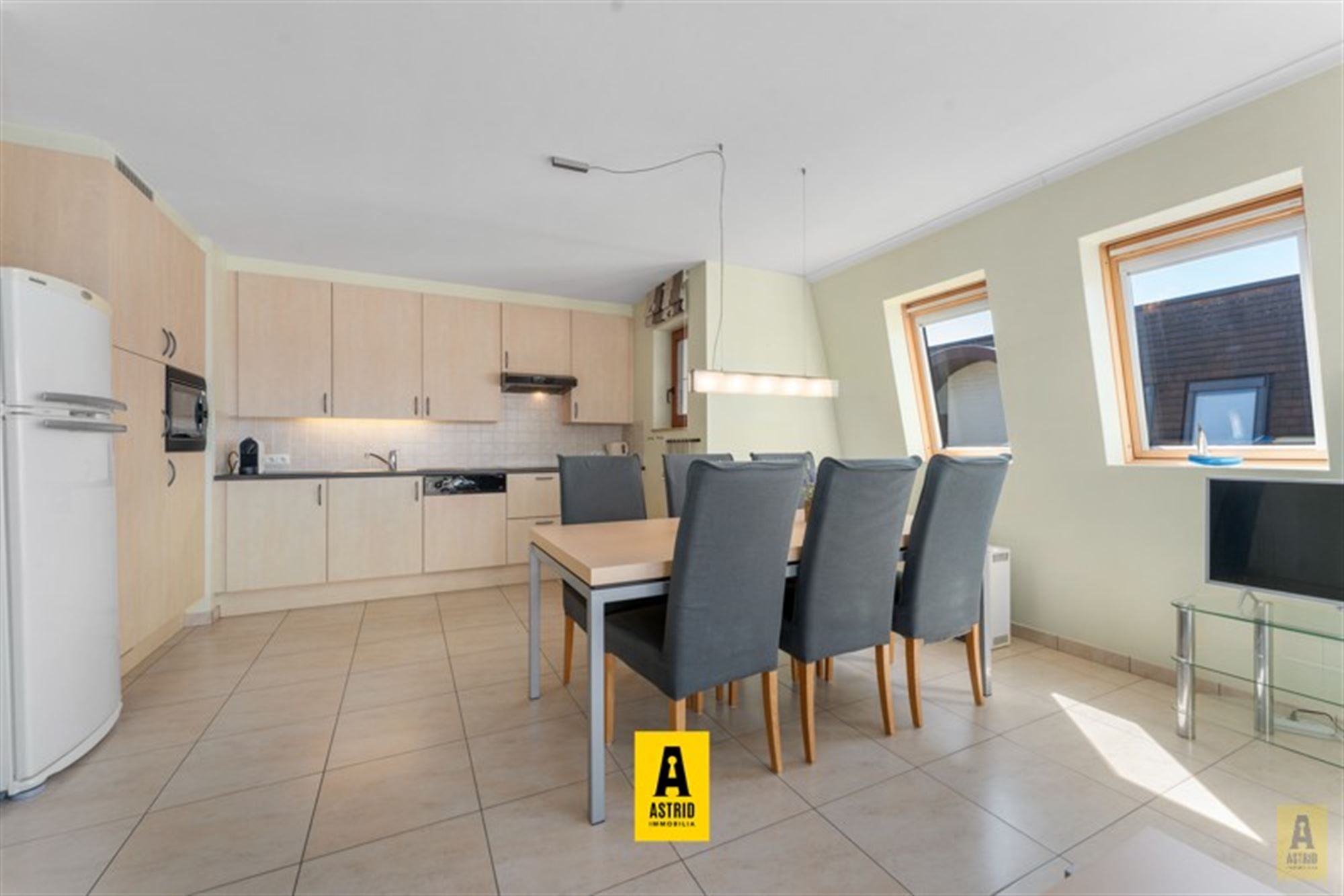 Schitterend hoekappartement in groen domein met zwembad! foto 8