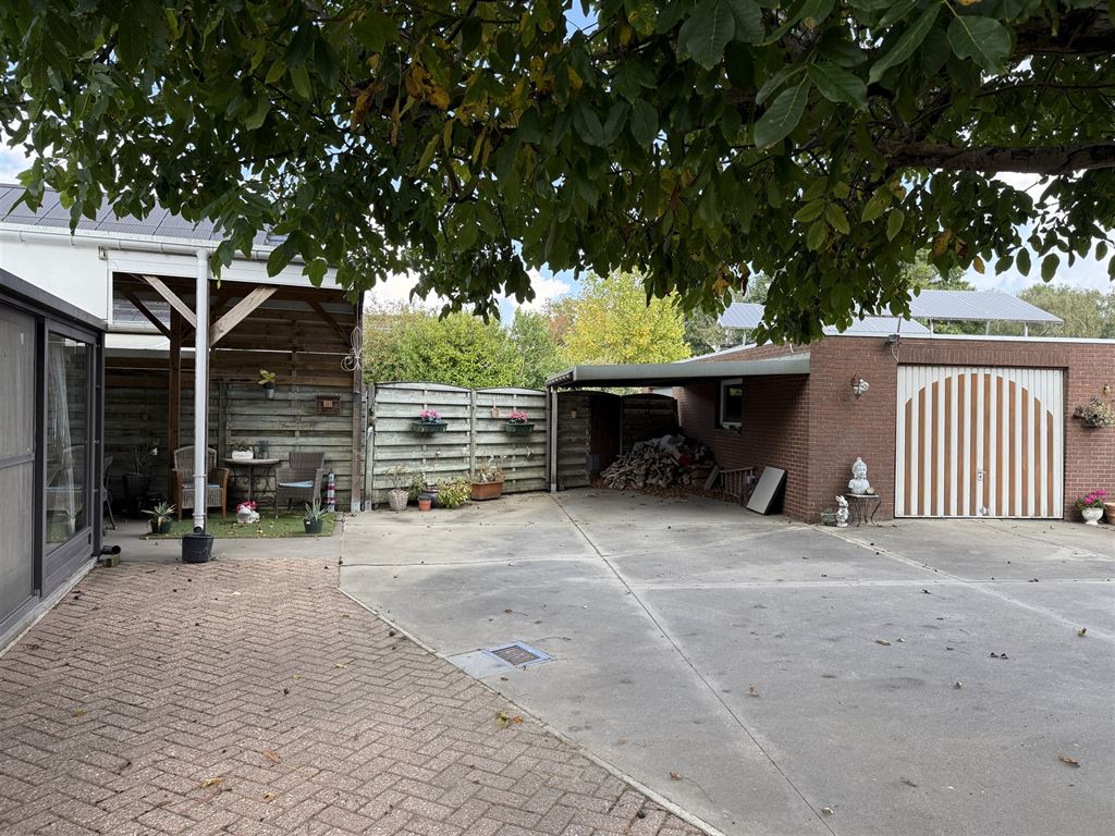 Vrijstaande gezinswoning foto 29