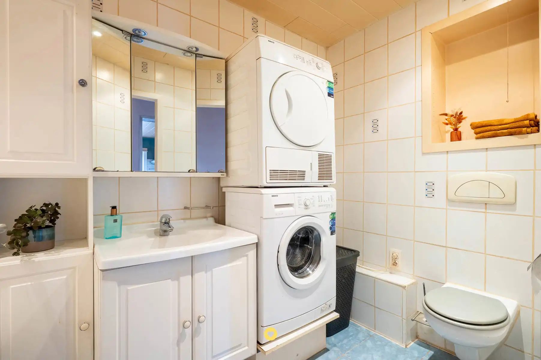 Appartement met 1 slk, westgericht terras en veel potentieel foto 9