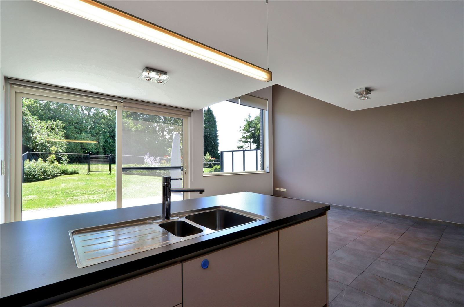 Woning te Lot foto 8