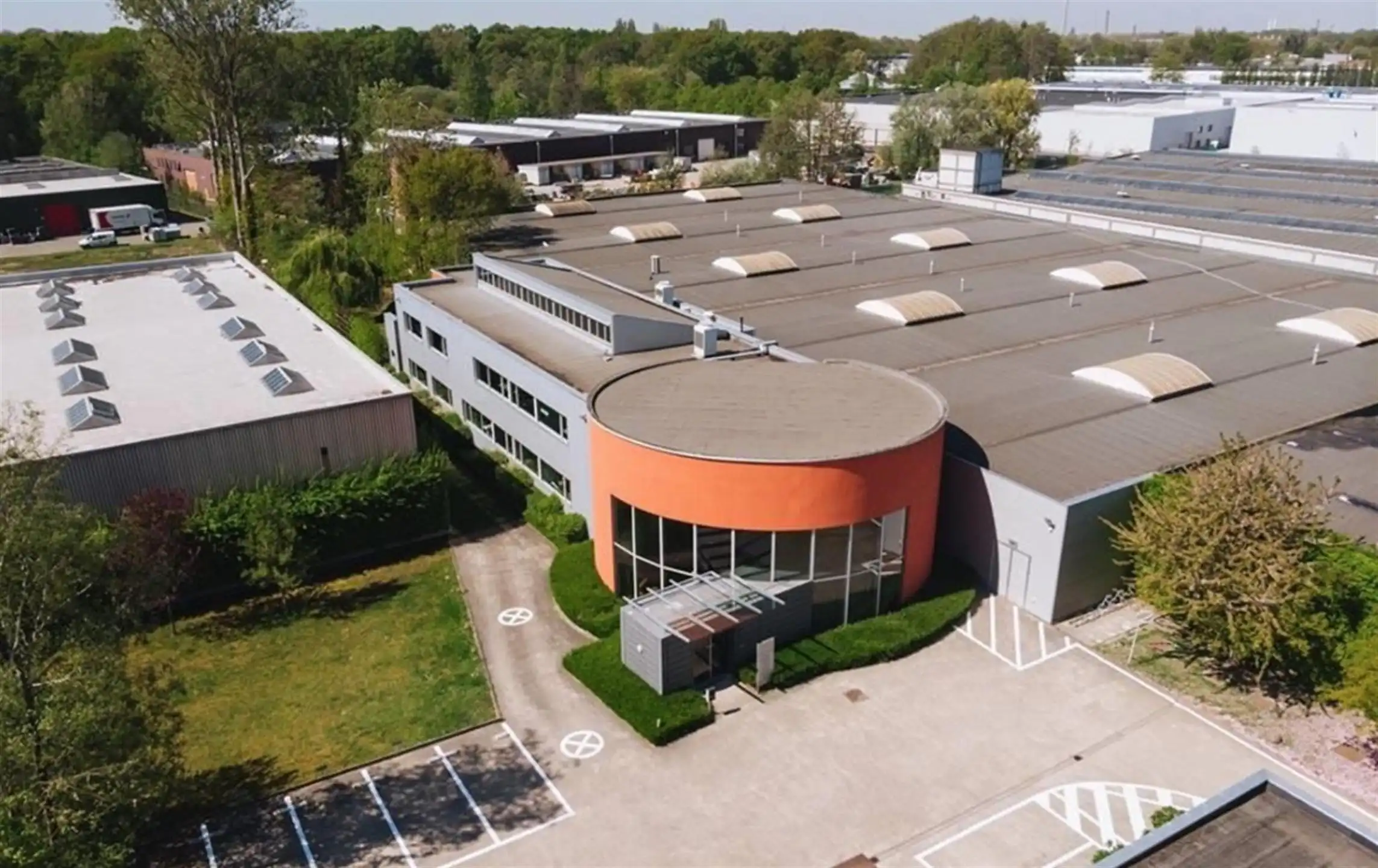 Bedrijfssite te koop foto {{pictureIndex}}