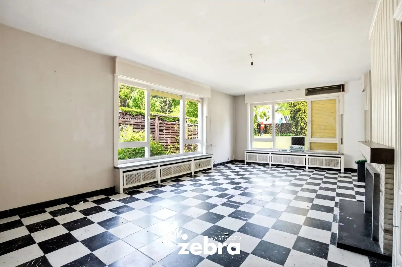 Te renoveren open bebouwing op toplocatie (Baronielaan) te Izegem! foto 5