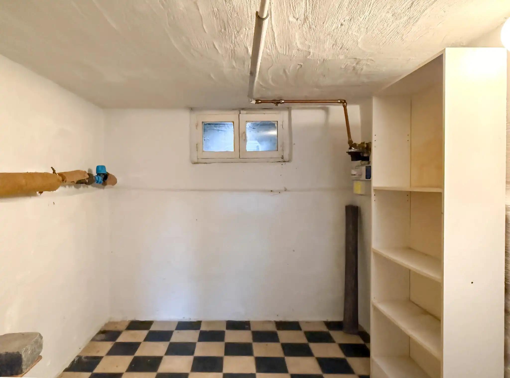 Woning met twee slaapkamers en koertje in Kieldrecht foto 13