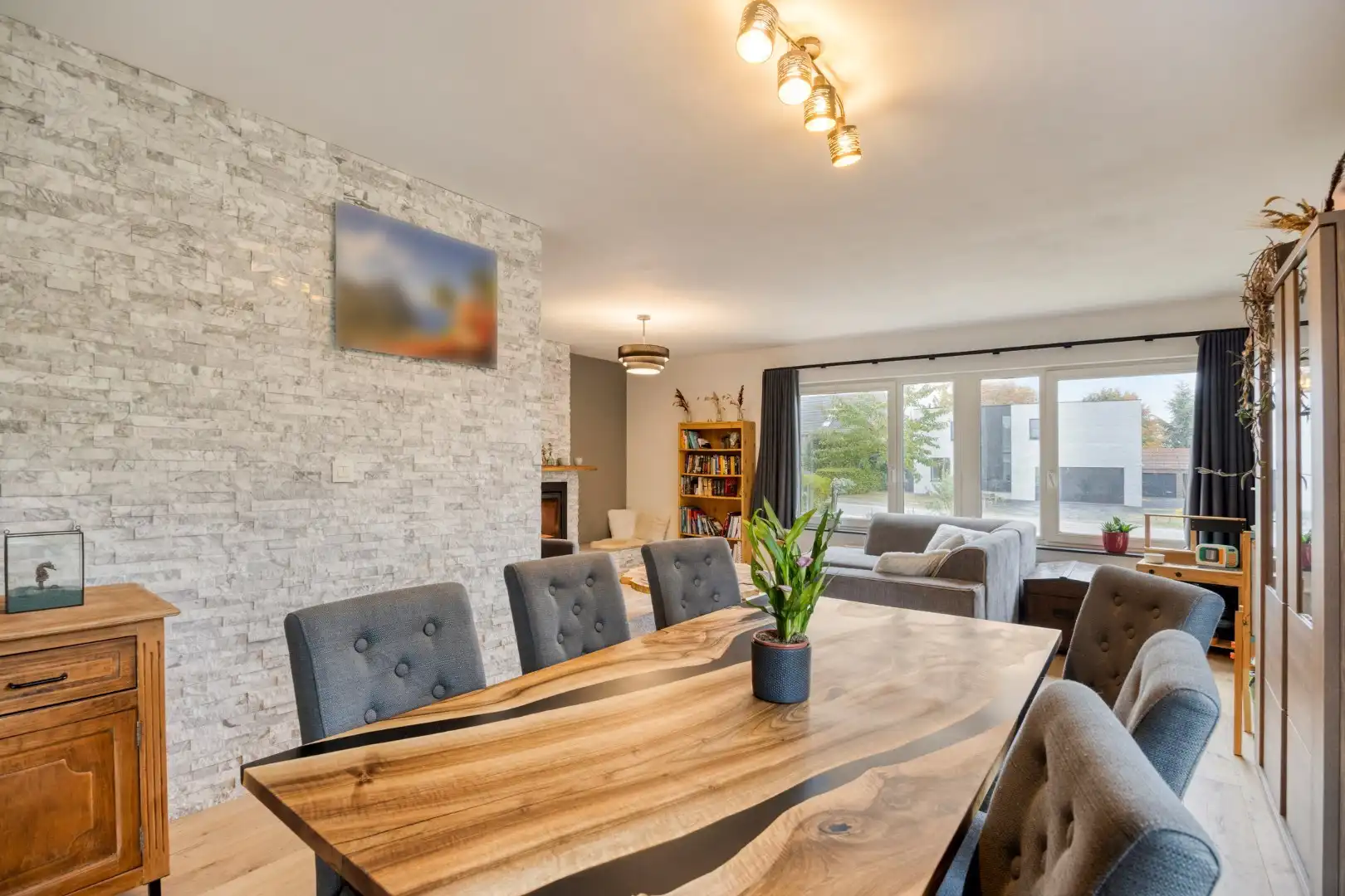 Open bebouwing met 4 slaapkamers, bureau, garage en prachtige tuin in Boutersem – EPC 158 kWh/m² - bewoonbare opp. 282 m² foto 2