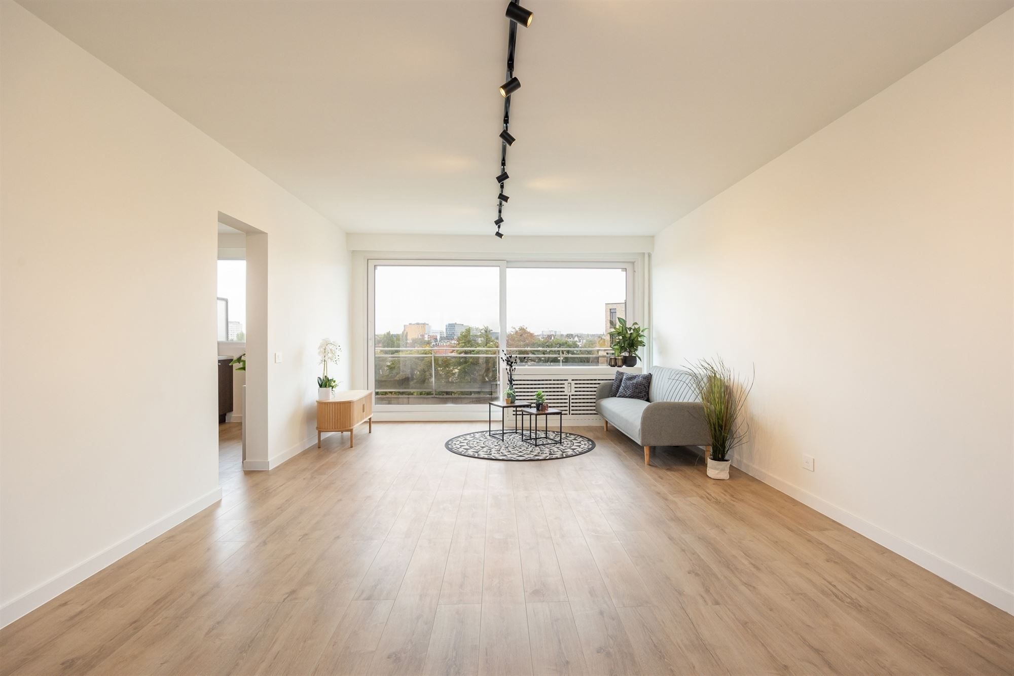 Stijlvol gerenoveerd app. met terras op toplocatie foto 7