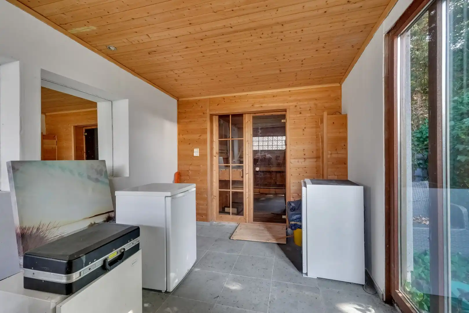 INSTAPKLARE GEZINSWONING MET ZWEMBAD, SAUNA EN RUIME TUIN OP TOPLOCATIE IN LANAKEN foto 22