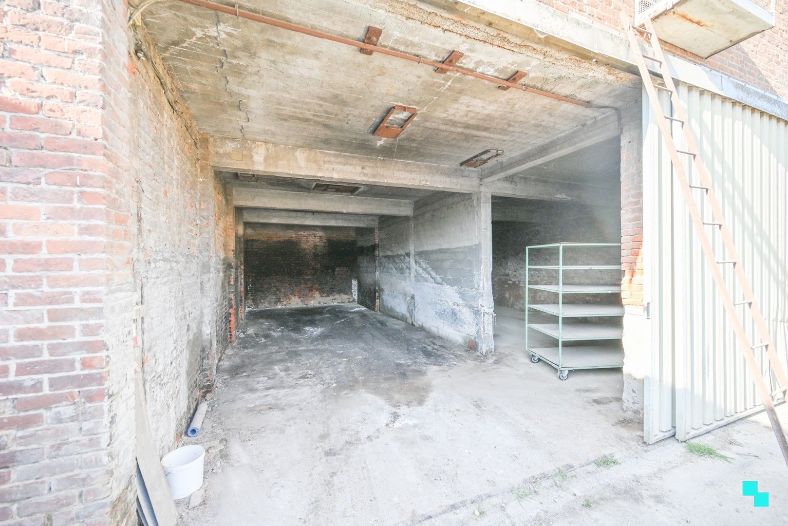 Halfopen woning met loods/opslagplaats nabij het centrum van Wielsbeke foto 14