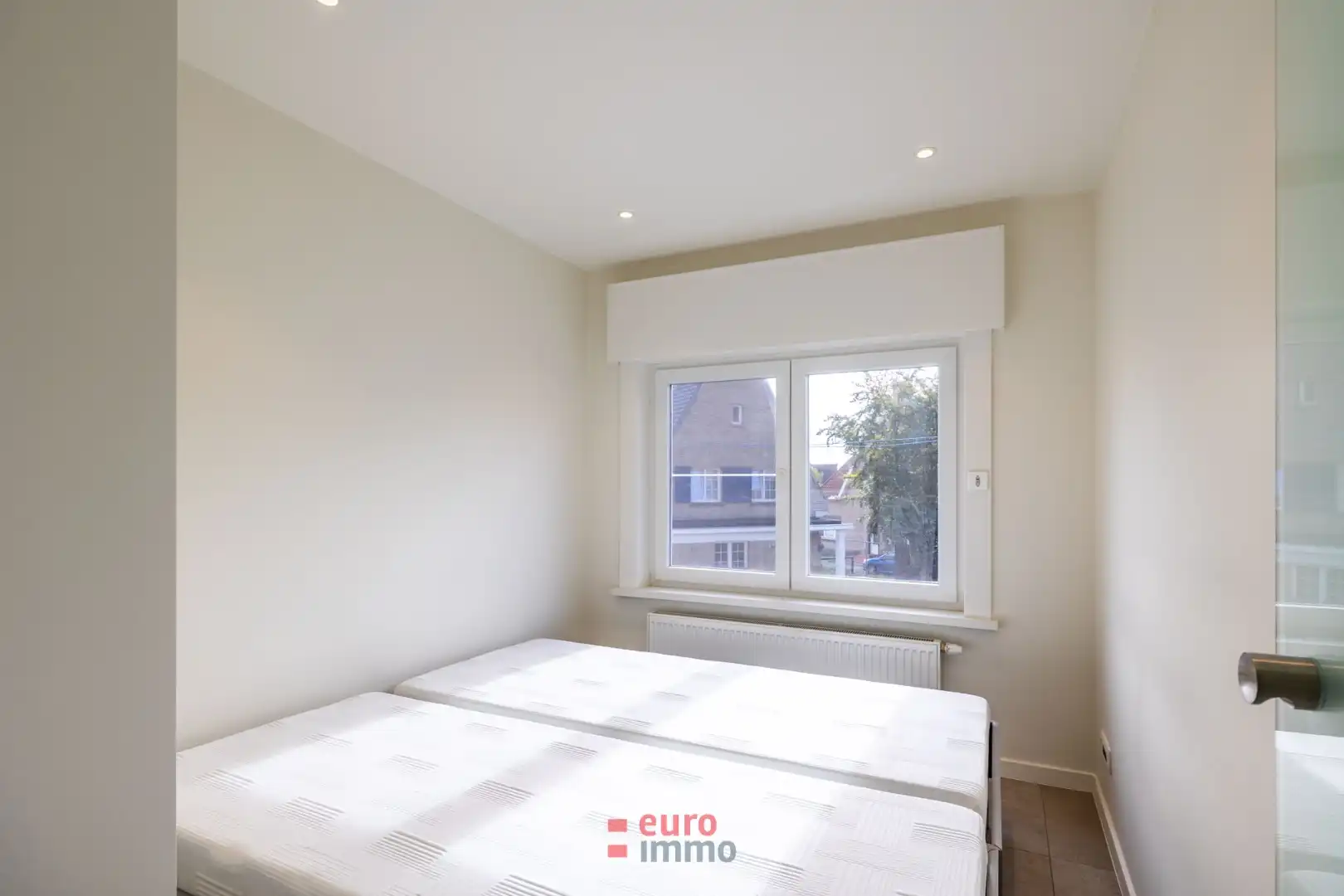 Compleet gerenoveerd appartement met 2 slaapkamers. foto 7