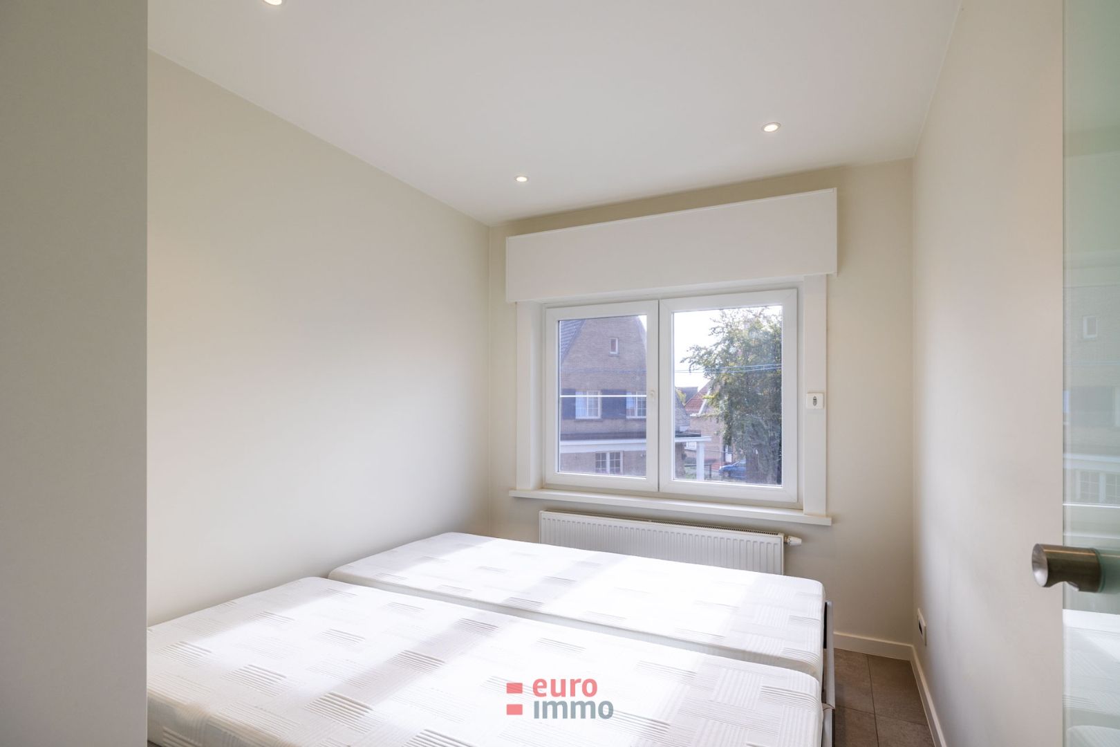 Compleet gerenoveerd appartement met 2 slaapkamers. foto 7