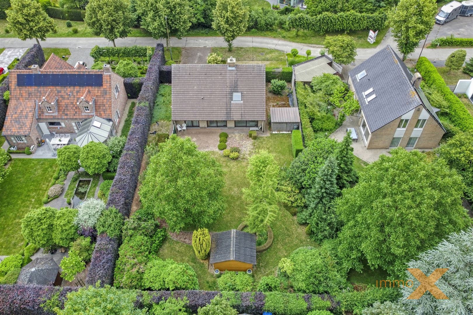 OP TE FRISSEN RUIME VILLA MET GROTE TUIN foto 29